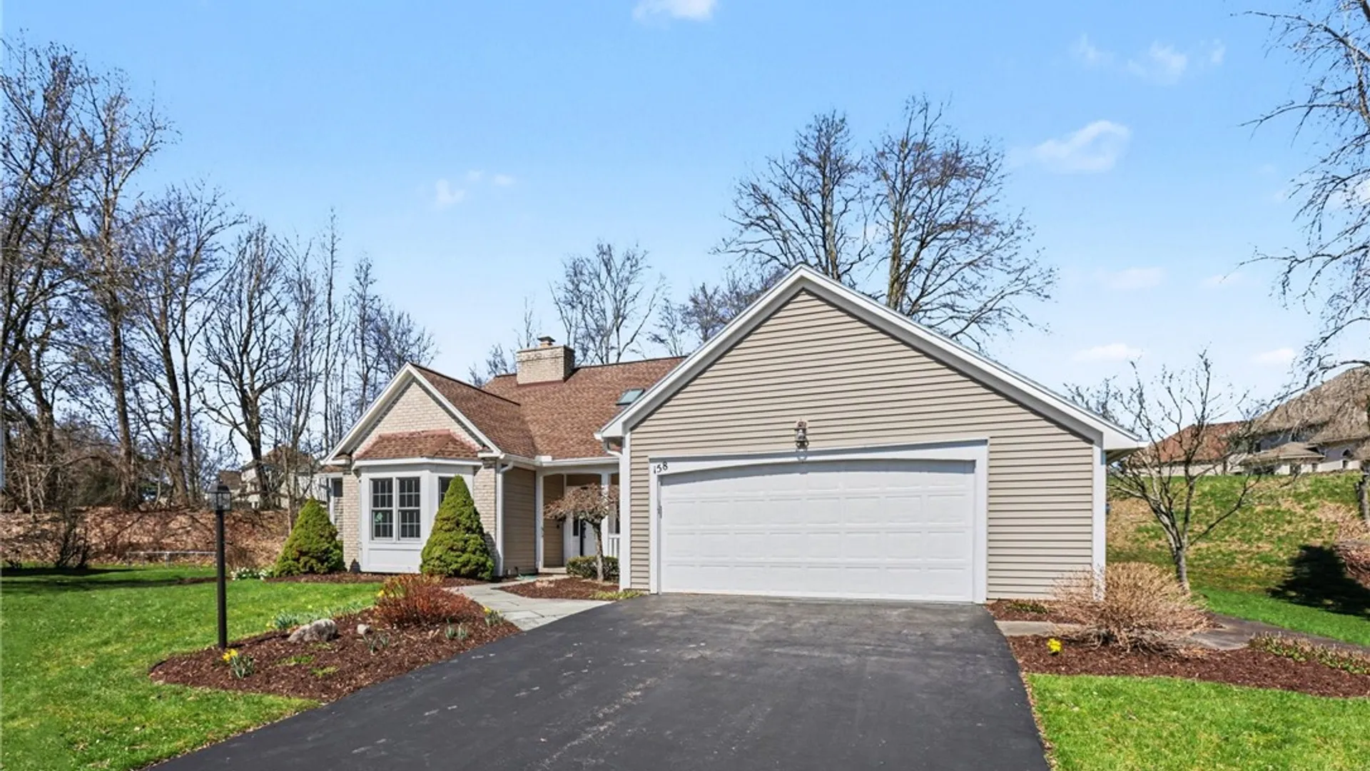 Property at 158 Eaglesfield Way, Perinton, NY 14450 3