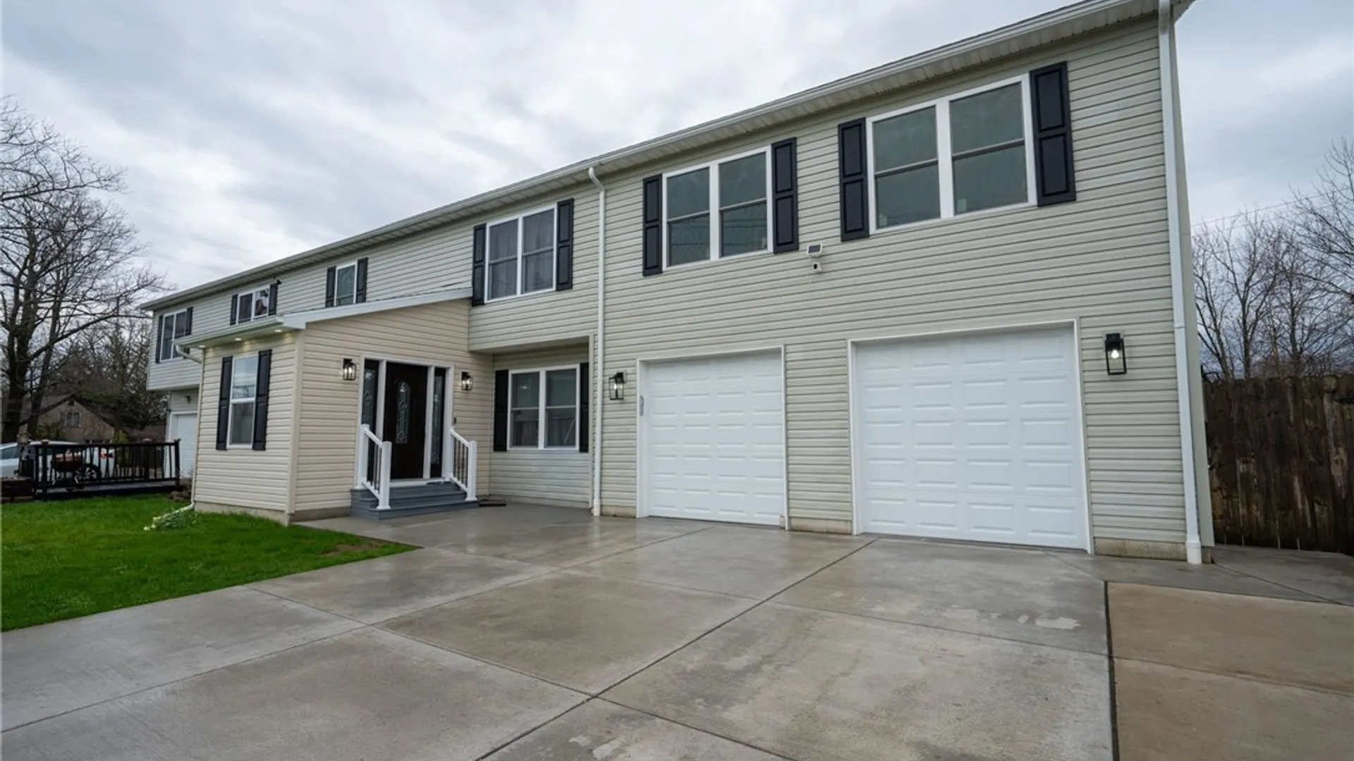 Property at 5233 Scranton Road, Hamburg, NY 14075 3