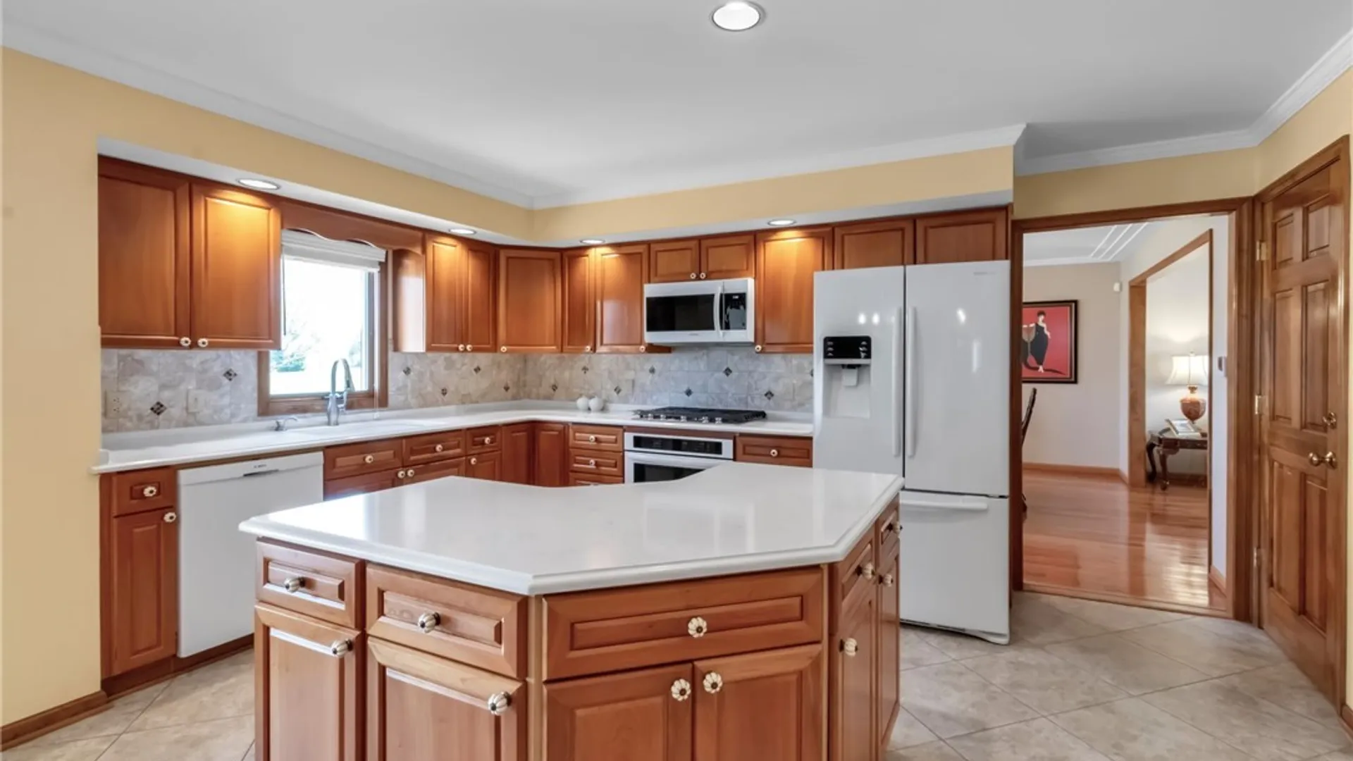 Property at 6340 Cloverleaf Circle, Clarence, NY 14051 15