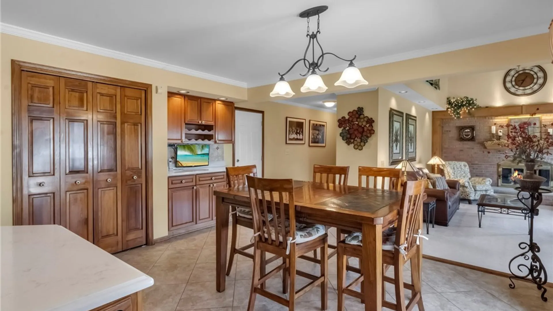 Property at 6340 Cloverleaf Circle, Clarence, NY 14051 17