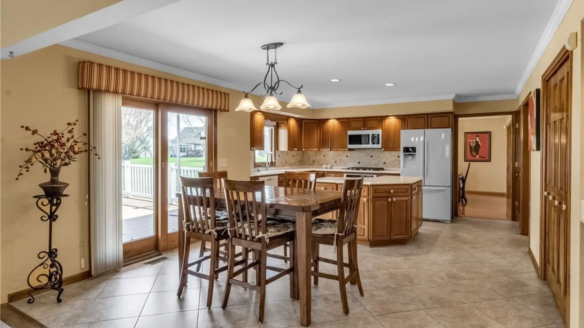 Property at 6340 Cloverleaf Circle, Clarence, NY 14051 18