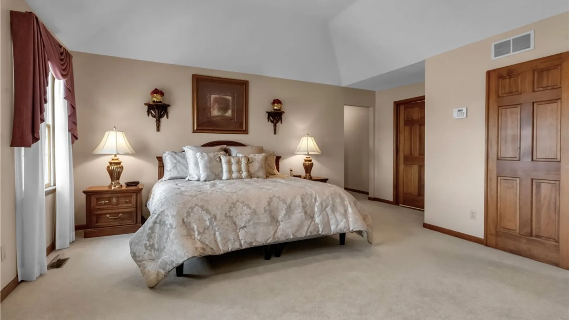 Property at 6340 Cloverleaf Circle, Clarence, NY 14051 25