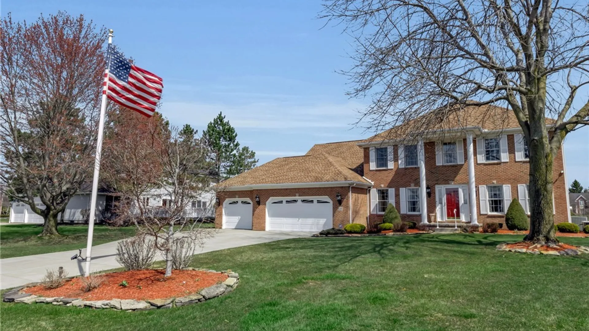 Property at 6340 Cloverleaf Circle, Clarence, NY 14051 3