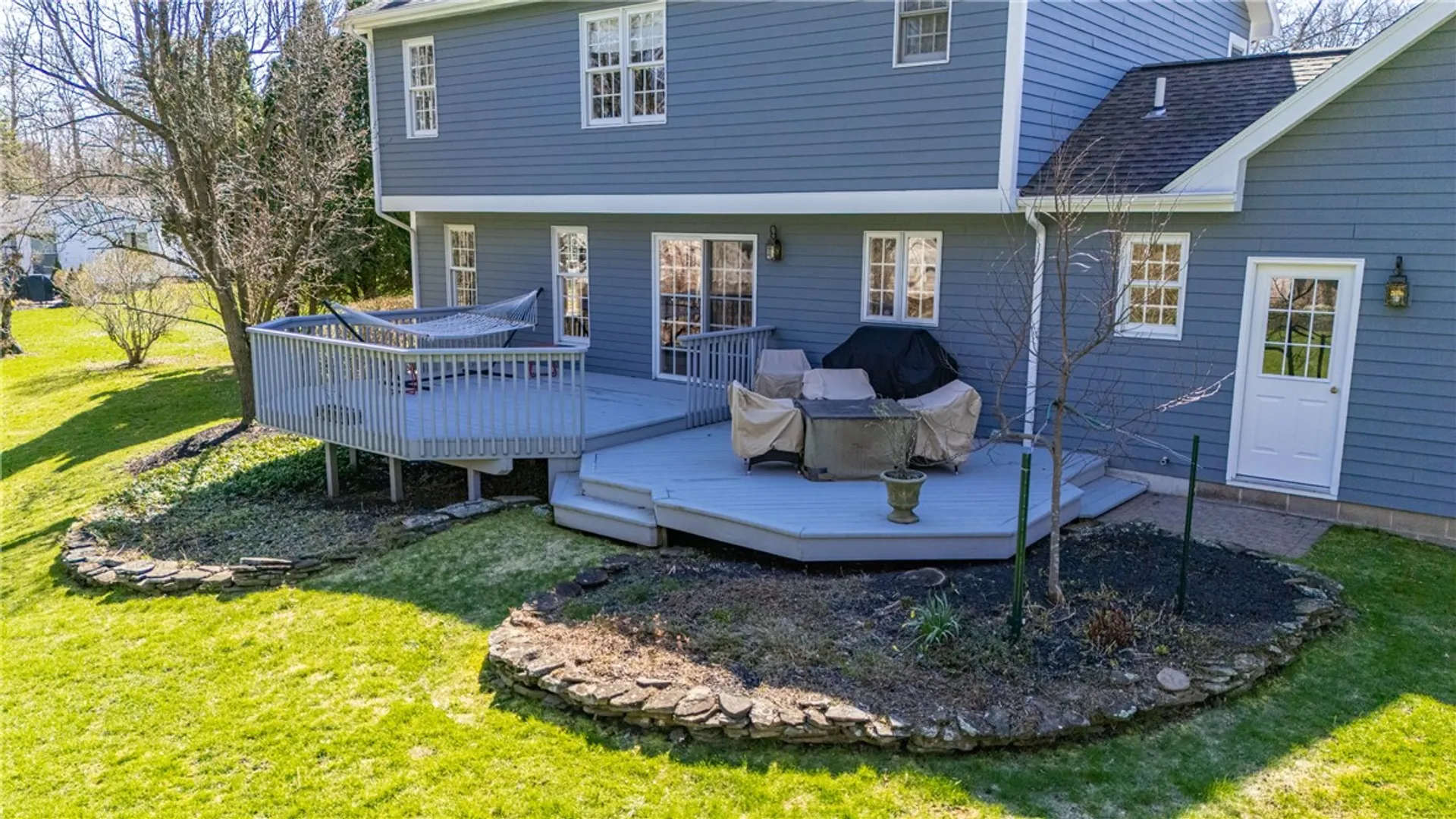 Property at 3 Stonefield Place, Mendon, NY 14472 7
