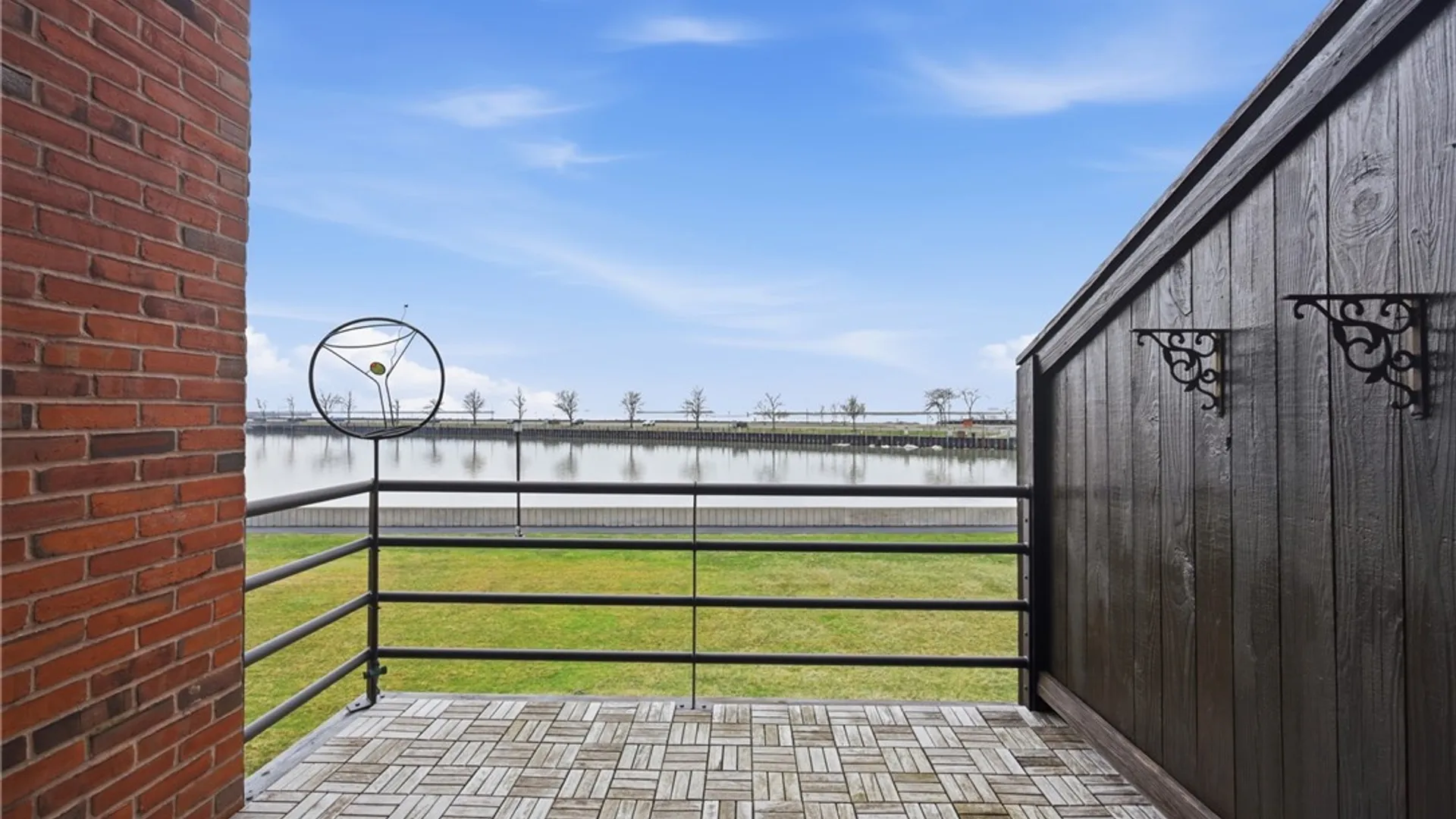 Property at 18 Marina Park, Buffalo, NY 14202 19