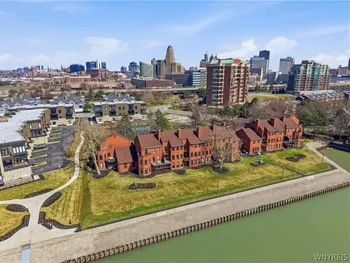 Property at 18 Marina Park, Buffalo, NY 14202