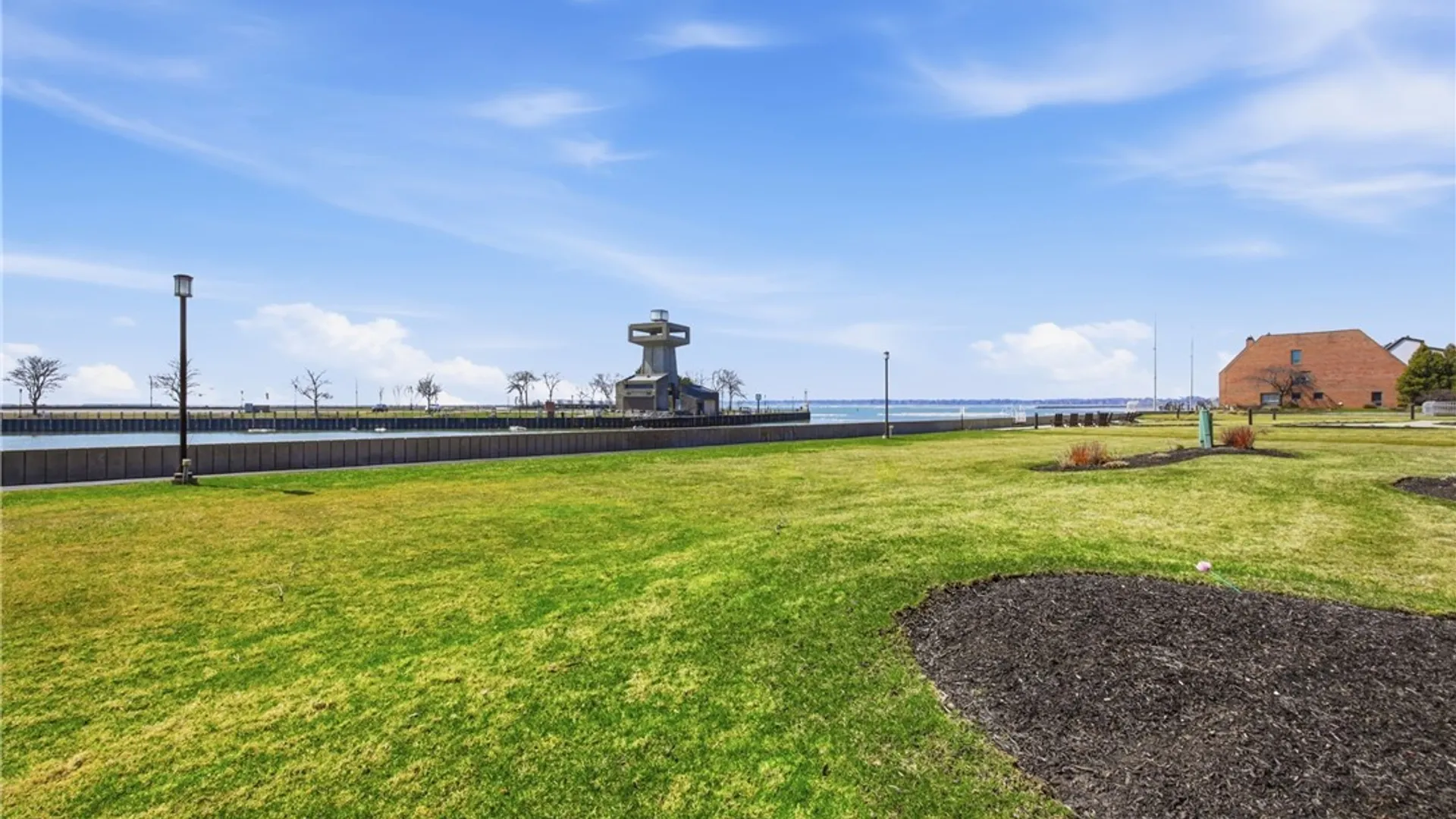 Property at 18 Marina Park, Buffalo, NY 14202 45