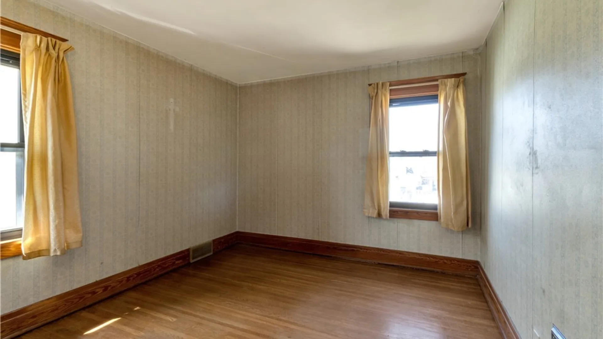 Property at 1062 Tifft Street, Buffalo, NY 14220 29