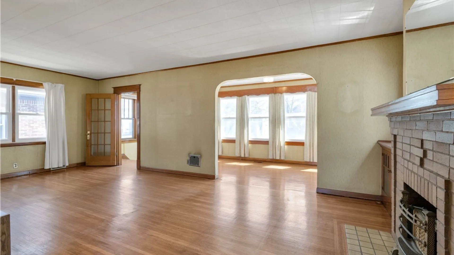 Property at 1062 Tifft Street, Buffalo, NY 14220 7