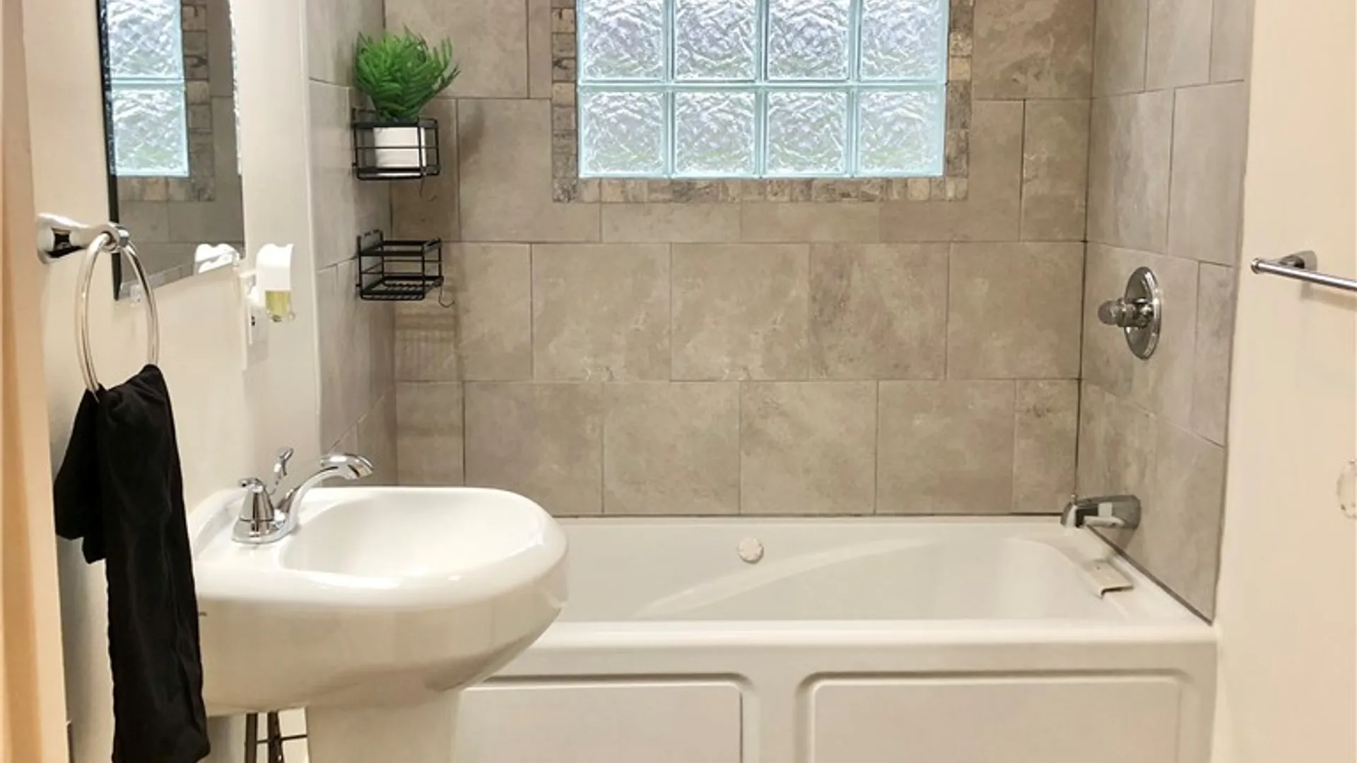 Property at 74 Oakridge Drive, Irondequoit, NY 14617 14