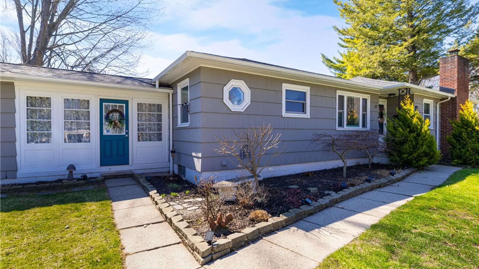 Property at 19 Earl Drive, Chili, NY 14624 2