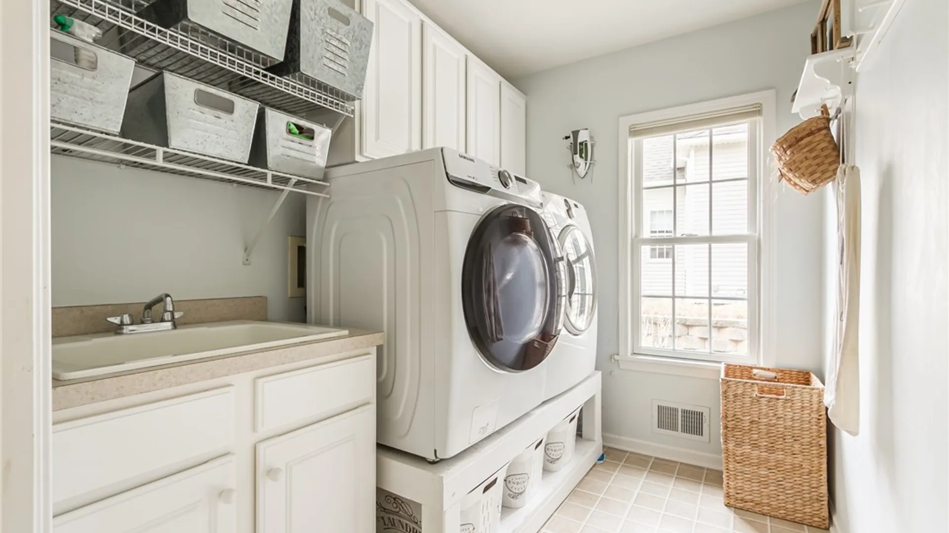 Property at 1098 Yorkshire Way, Victor, NY 14564 31