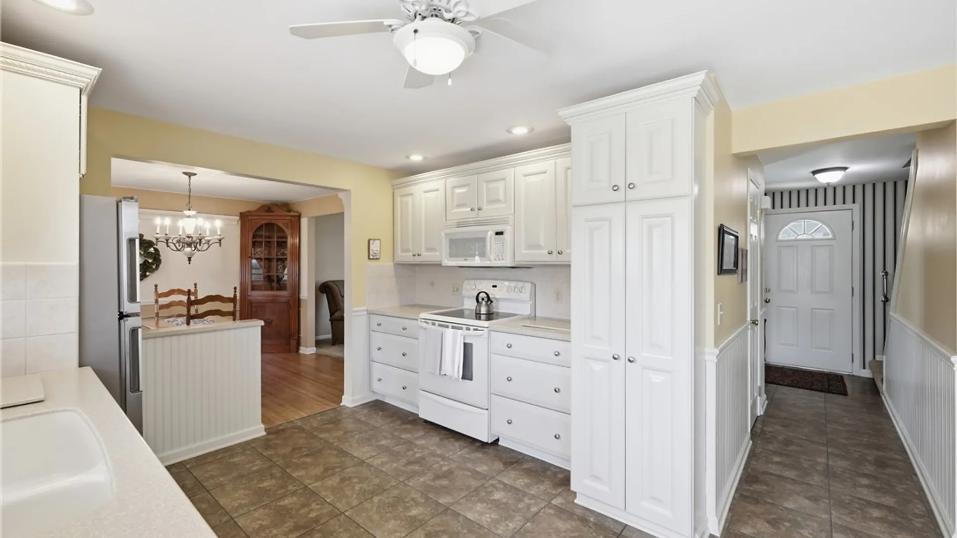 Property at 197 Greenfield Drive, Tonawanda, NY 14150 10