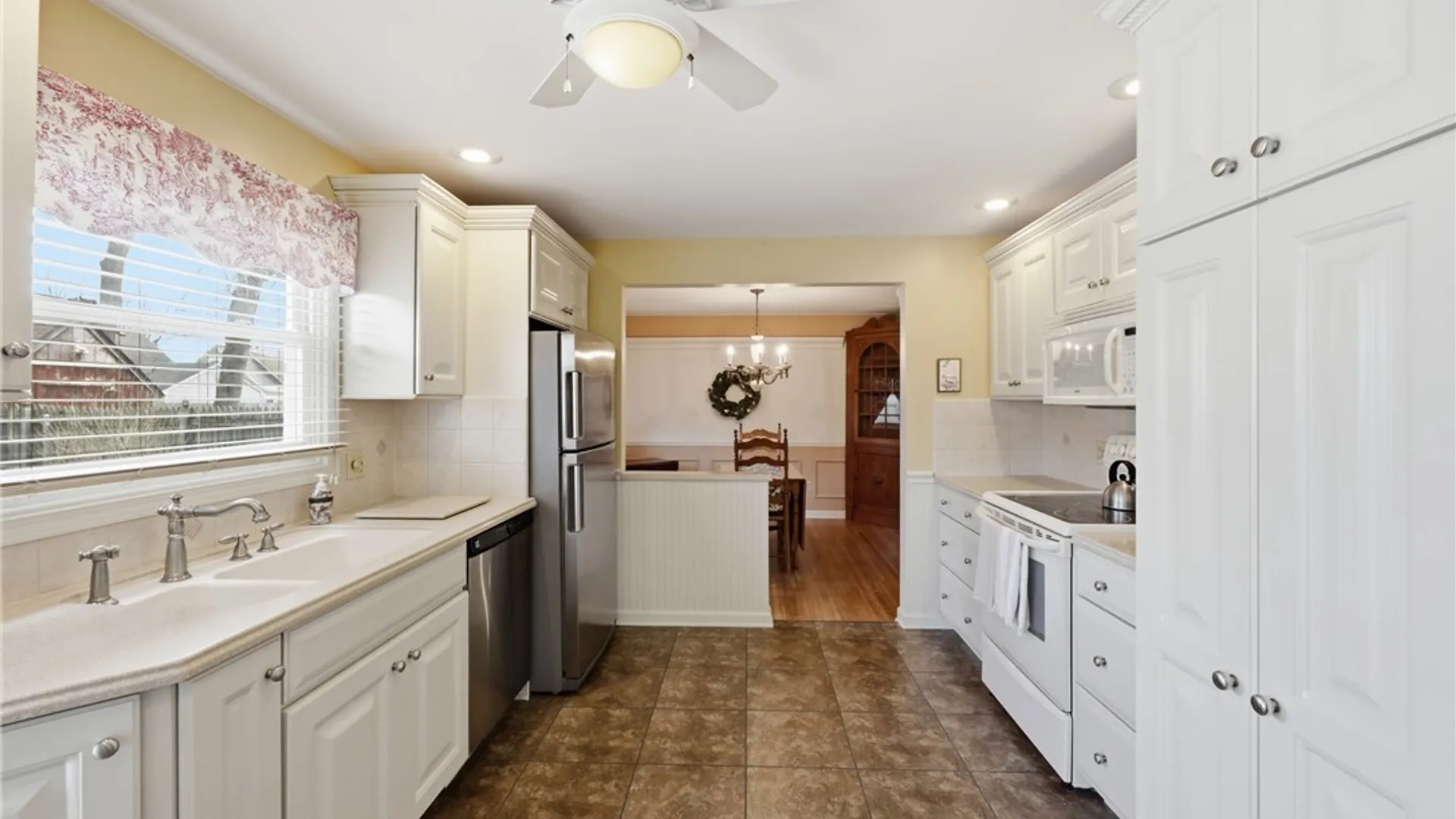 Property at 197 Greenfield Drive, Tonawanda, NY 14150 11