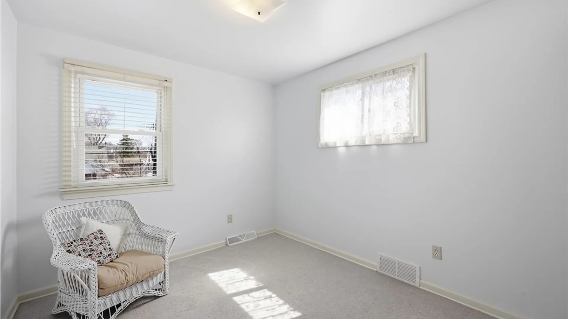 Property at 197 Greenfield Drive, Tonawanda, NY 14150 35