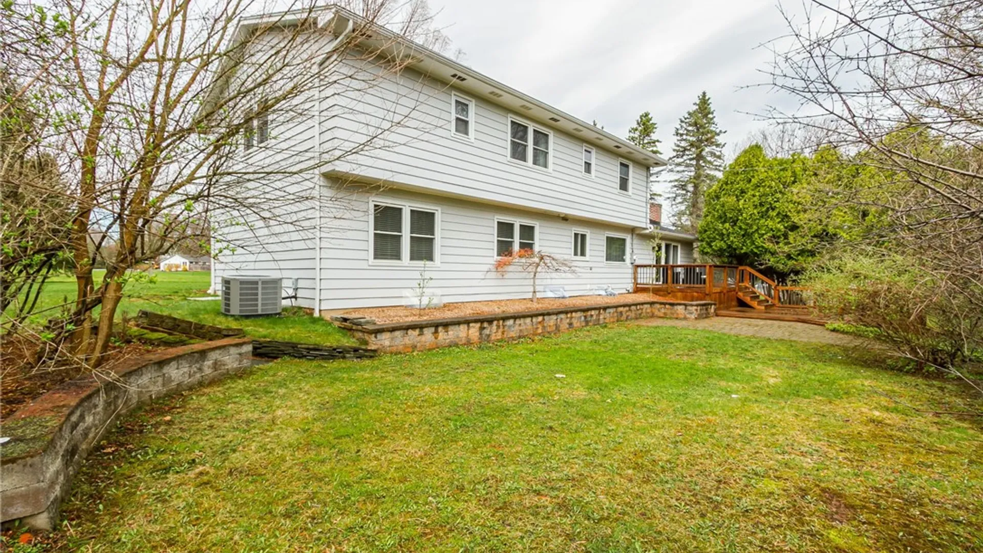 Property at 7 Falconbridge Drive, Pittsford, NY 14534 46