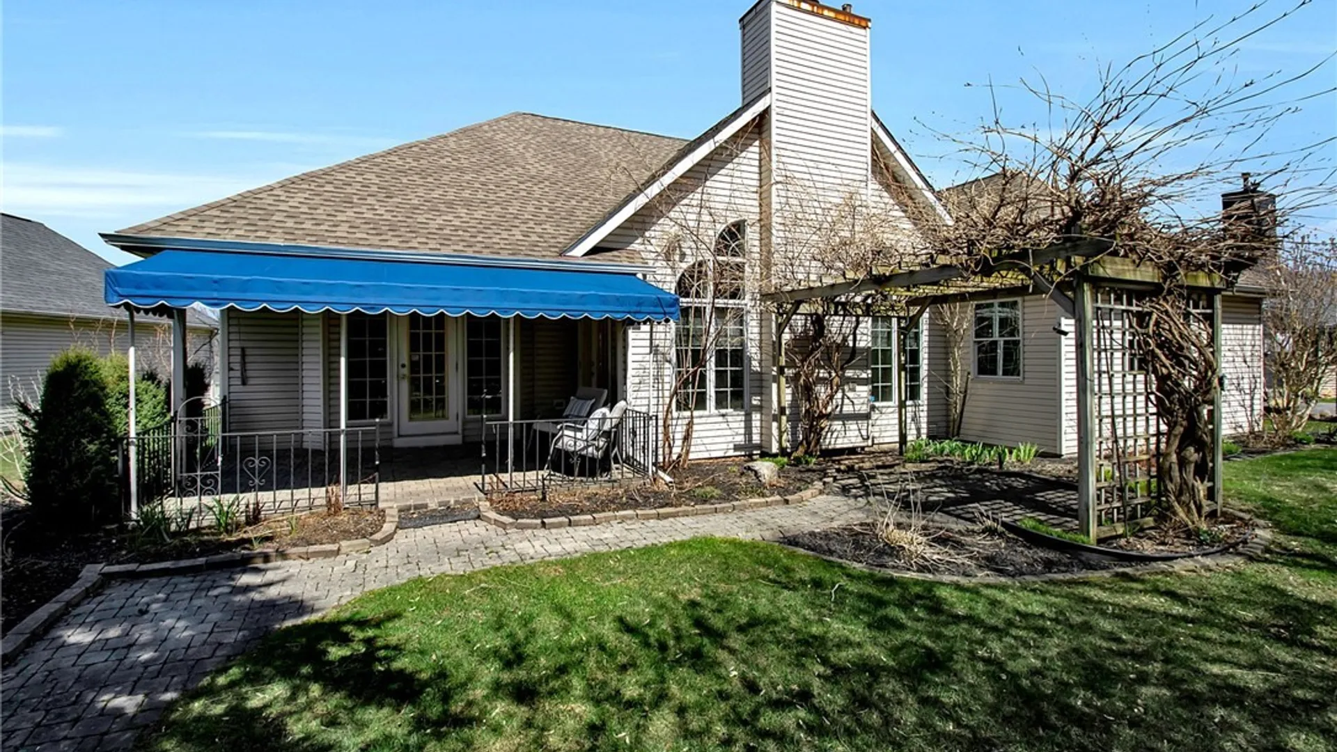 Property at 11 Brambly Court, Amherst, NY 14221 44