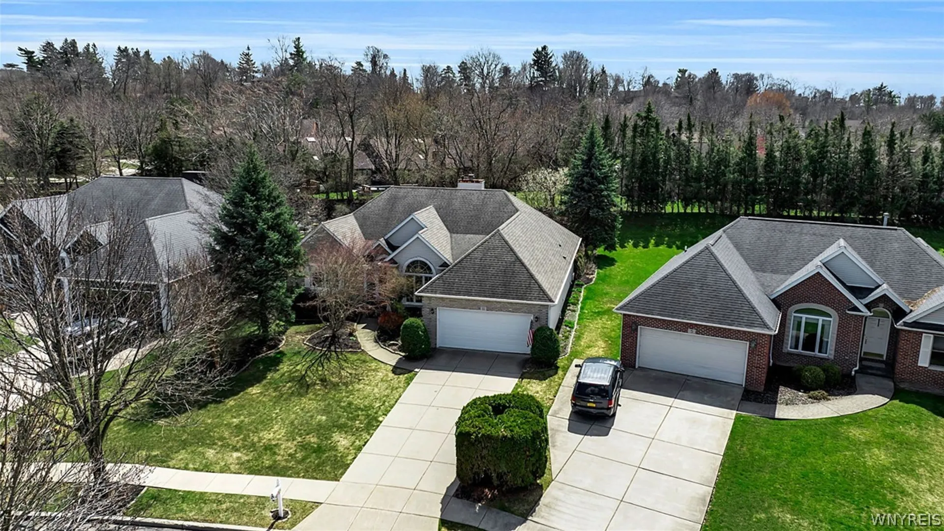 Property at 11 Brambly Court, Amherst, NY 14221 46