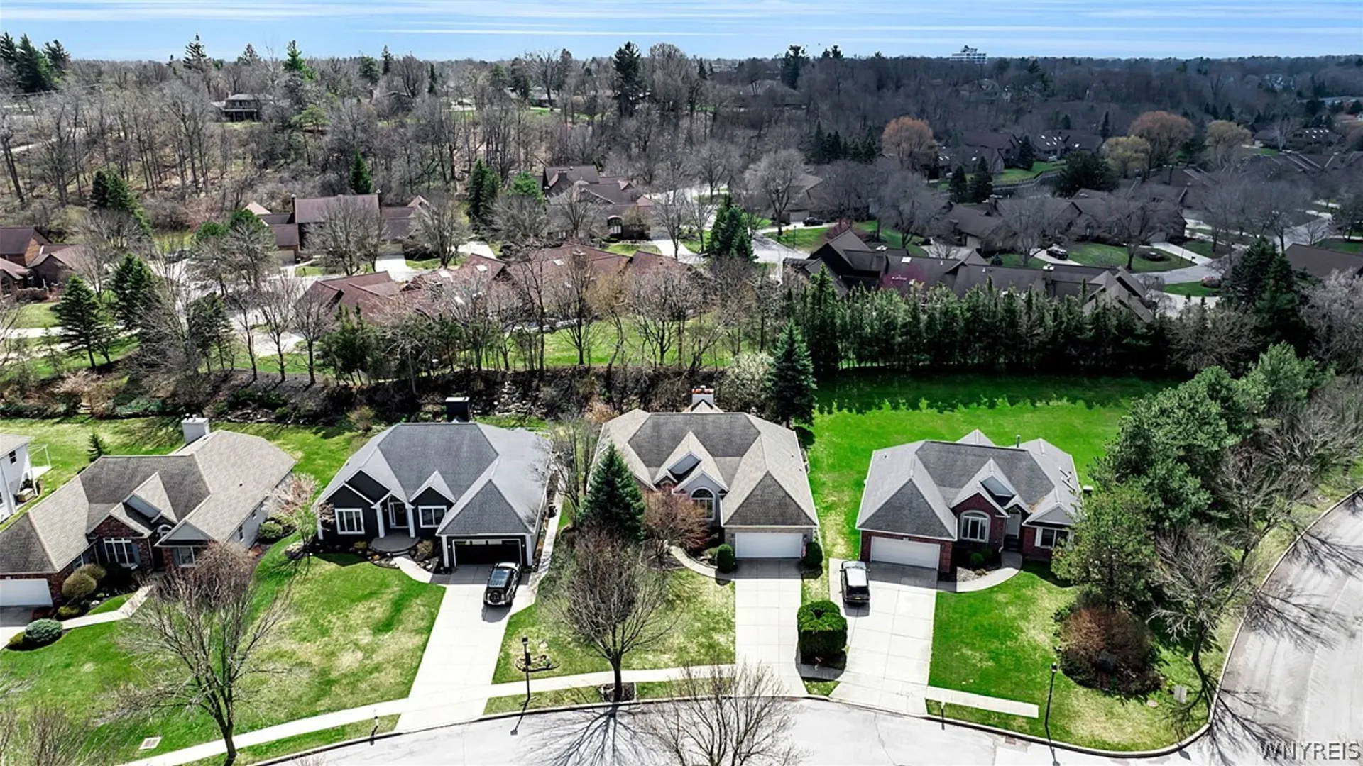 Property at 11 Brambly Court, Amherst, NY 14221 47
