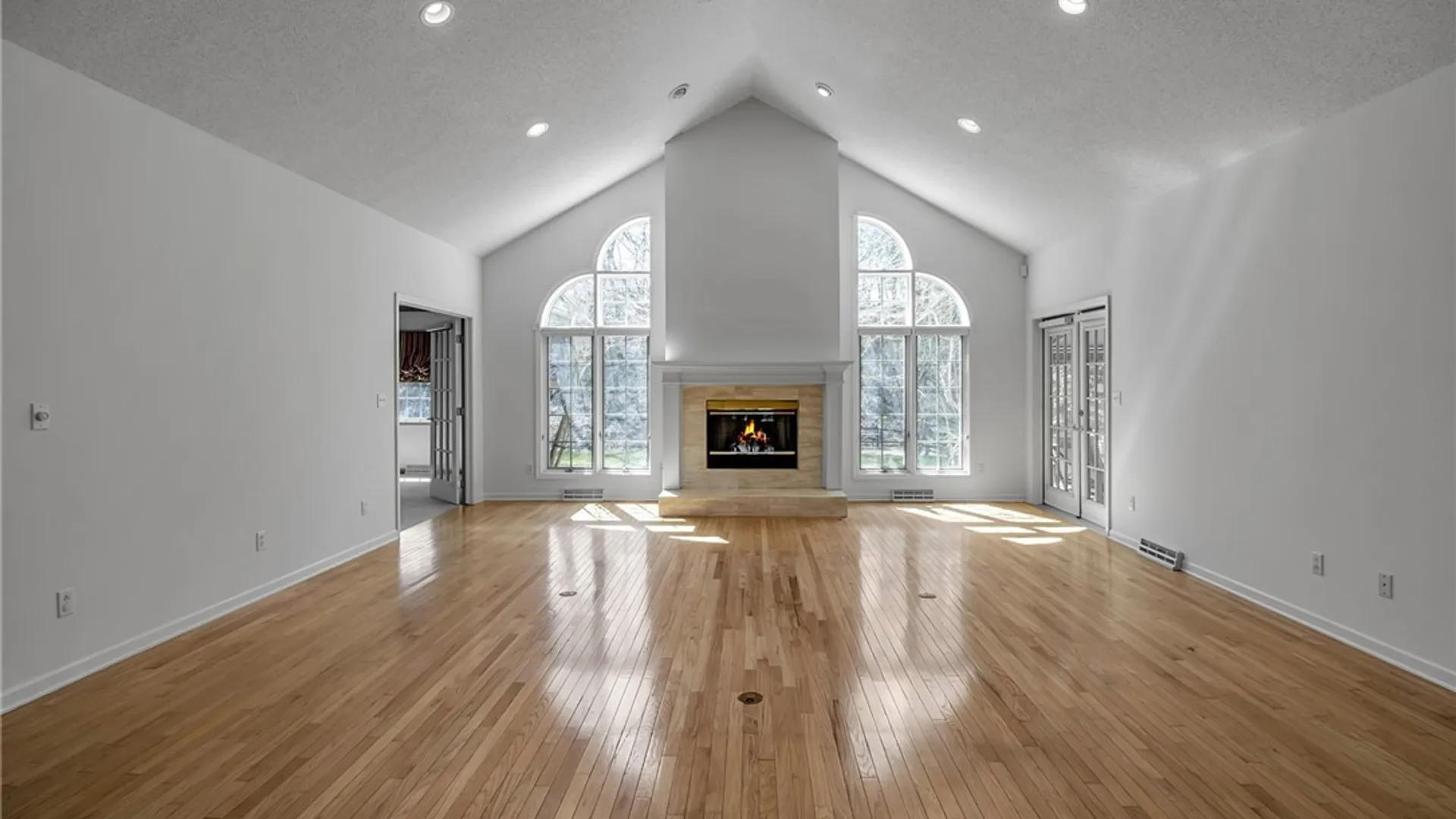 Property at 11 Brambly Court, Amherst, NY 14221 6