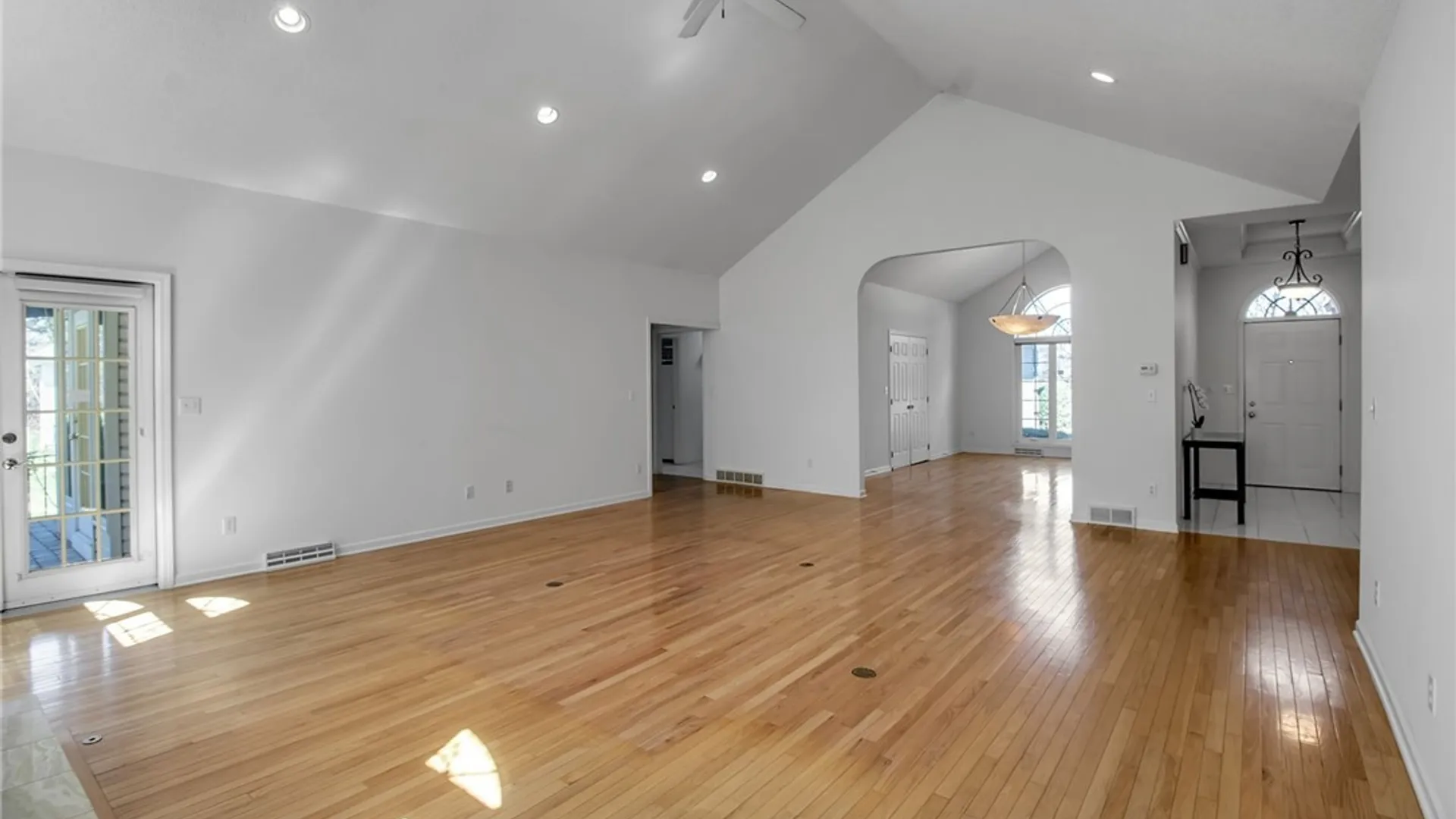 Property at 11 Brambly Court, Amherst, NY 14221 9