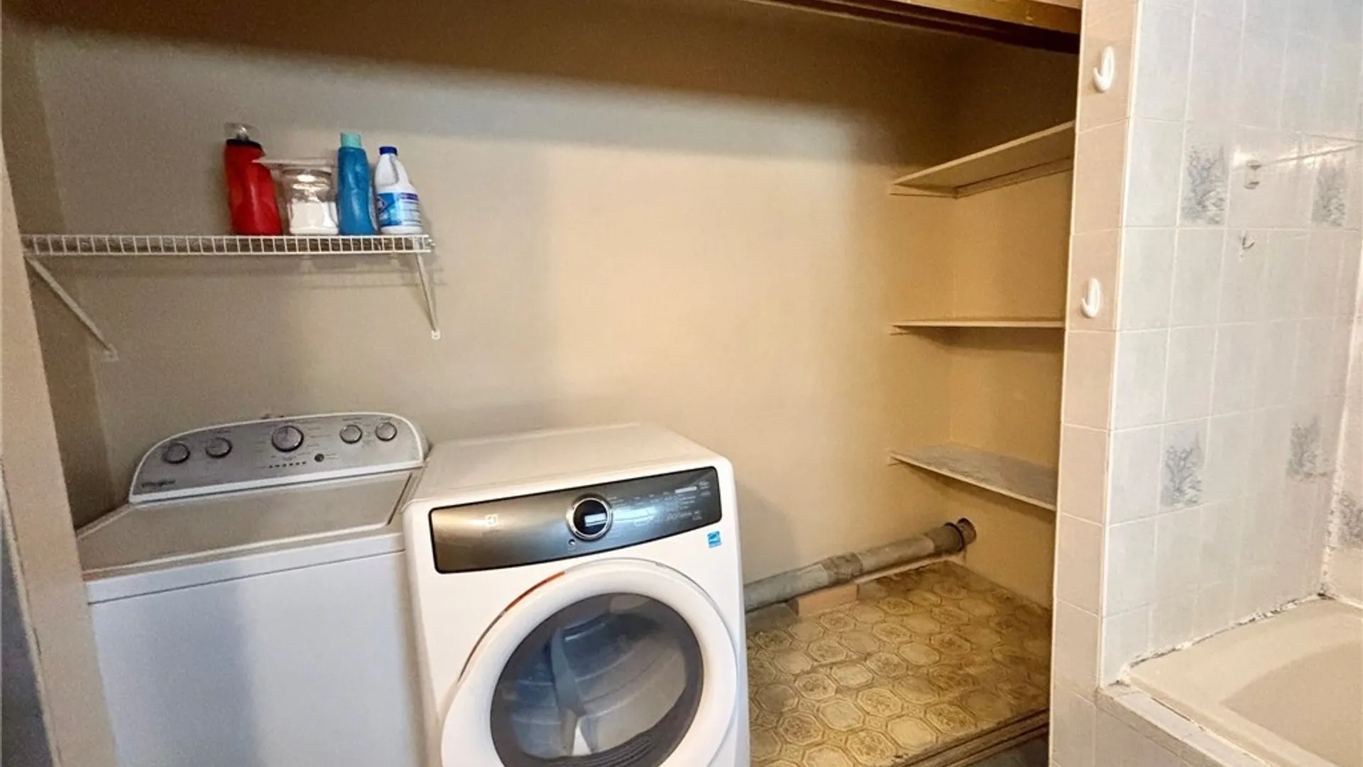 Property at 344 Wendell Terrace, Syracuse, NY 13203 15