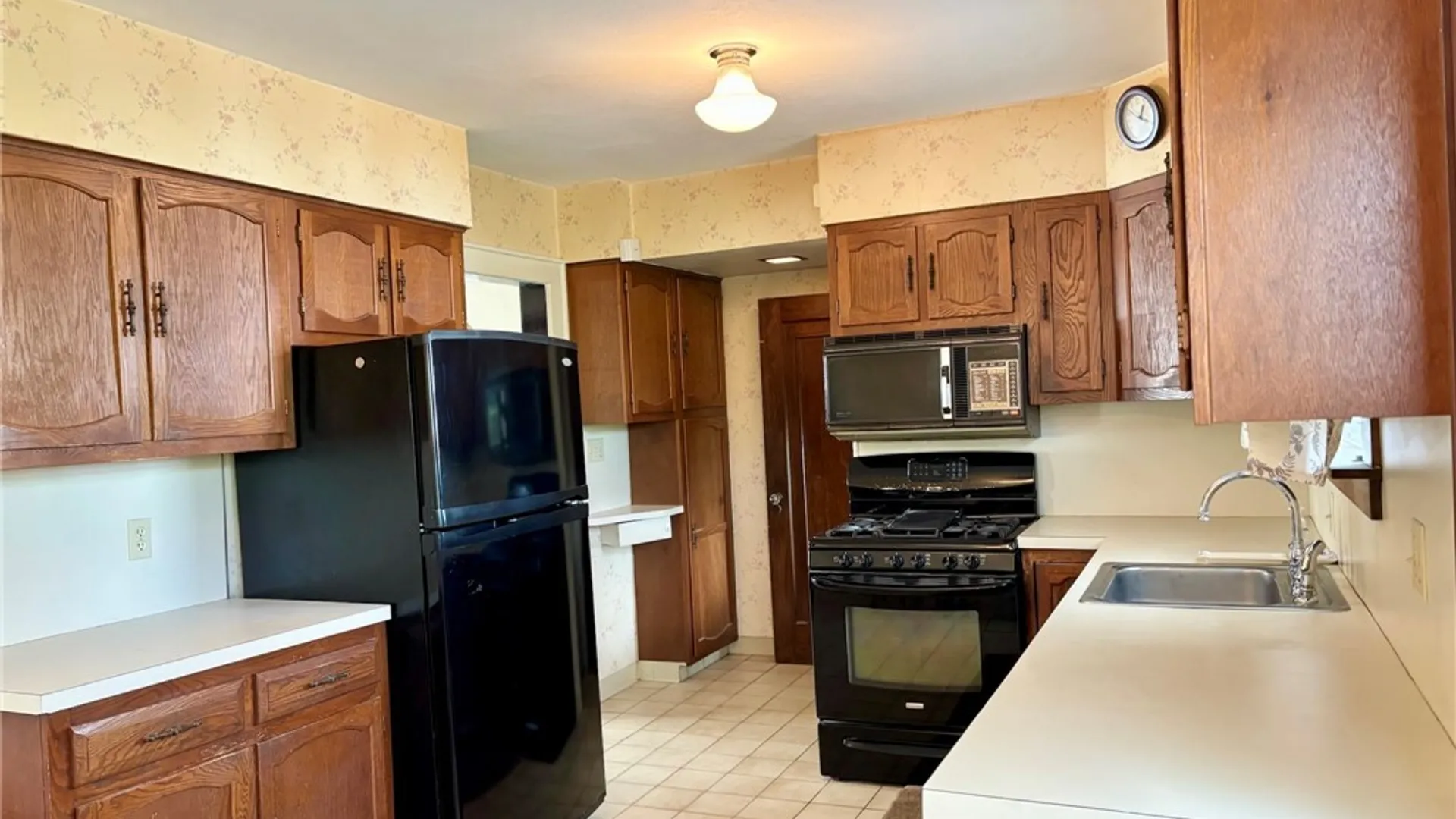 Property at 344 Wendell Terrace, Syracuse, NY 13203 3