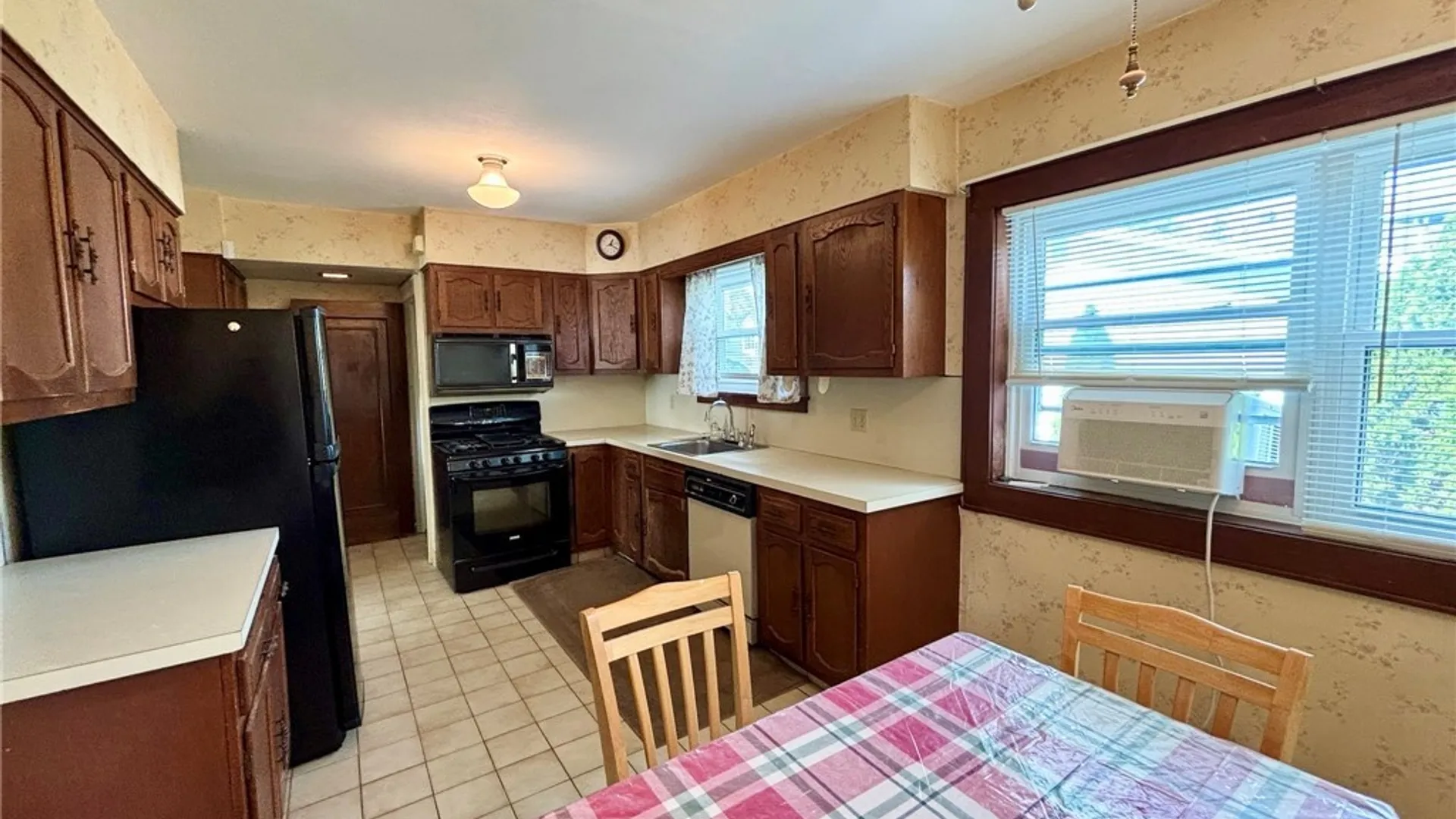 Property at 344 Wendell Terrace, Syracuse, NY 13203 4