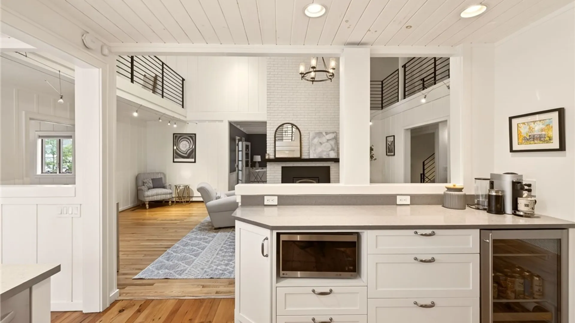 Property at 3 Stonegate Lane, Pittsford, NY 14534 12