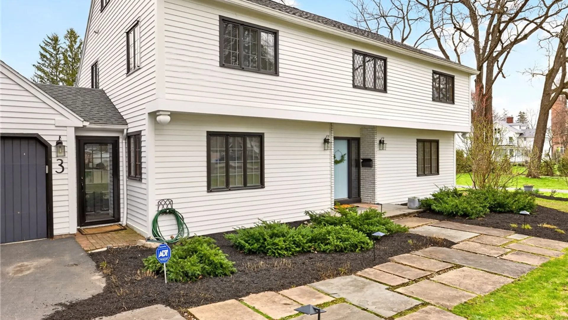 Property at 3 Stonegate Lane, Pittsford, NY 14534 2