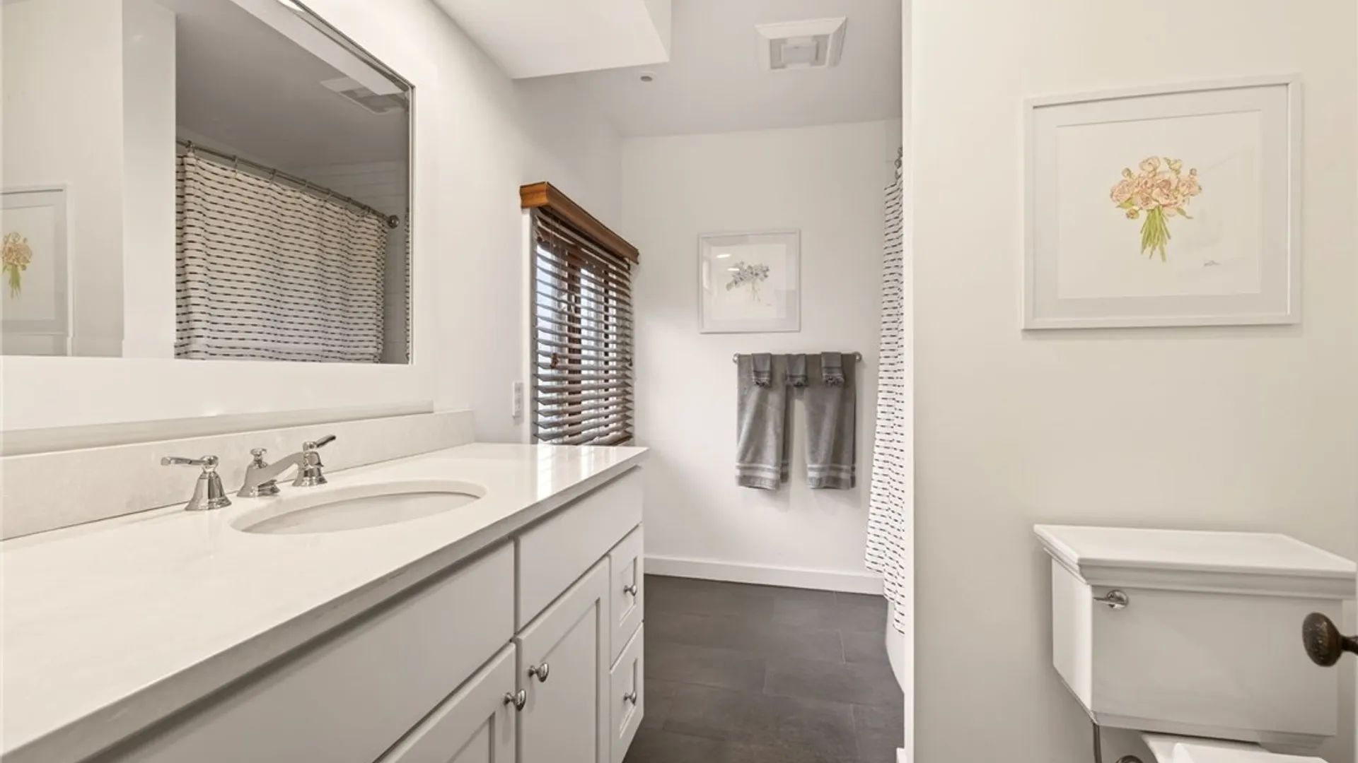 Property at 3 Stonegate Lane, Pittsford, NY 14534 35