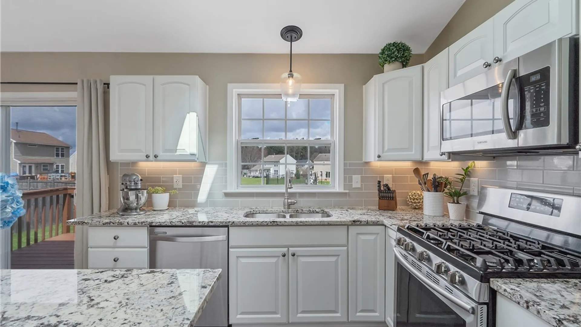 Property at 5015 Dongara Lane, Clay, NY 13041 16