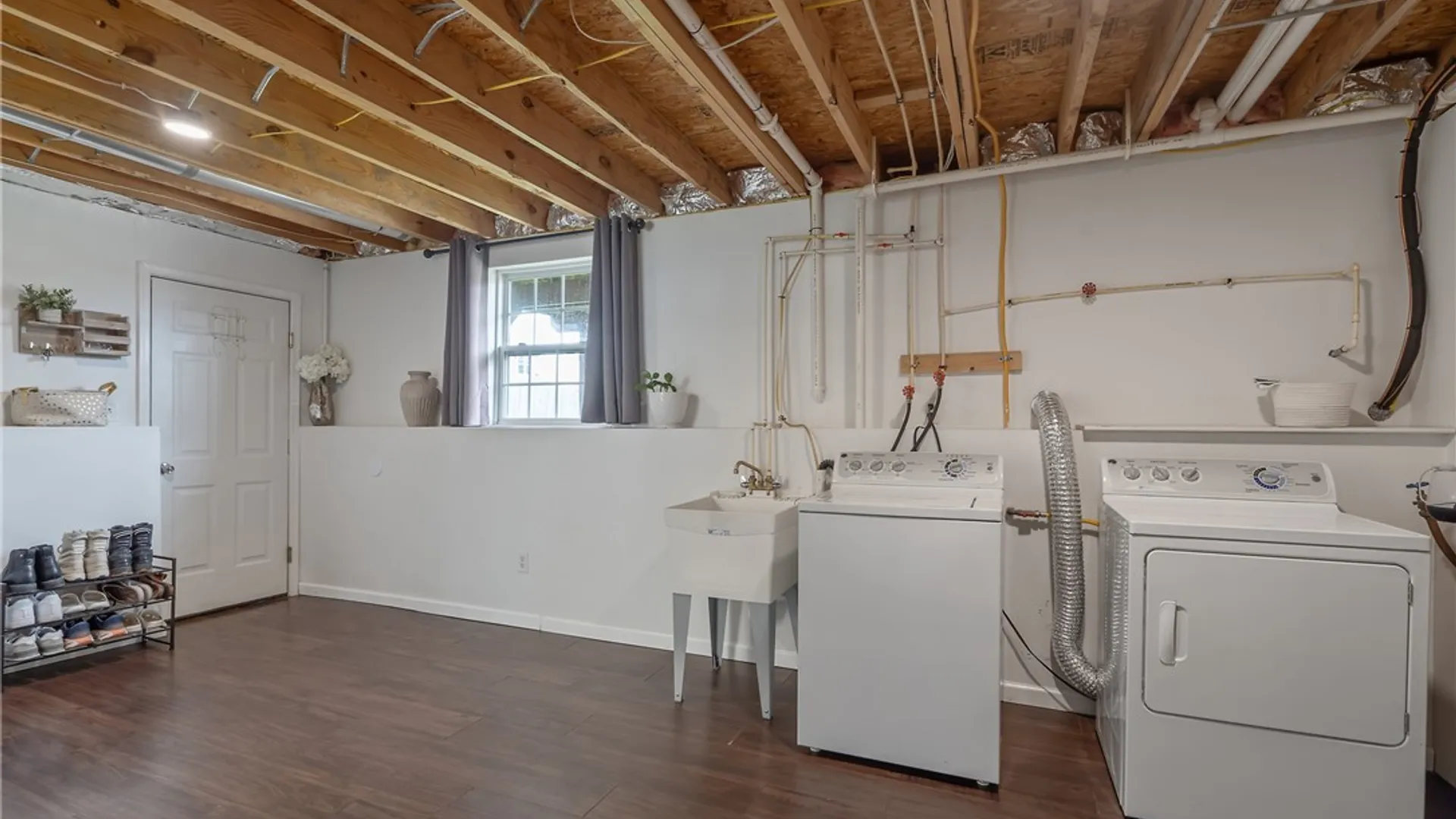 Property at 5015 Dongara Lane, Clay, NY 13041 32