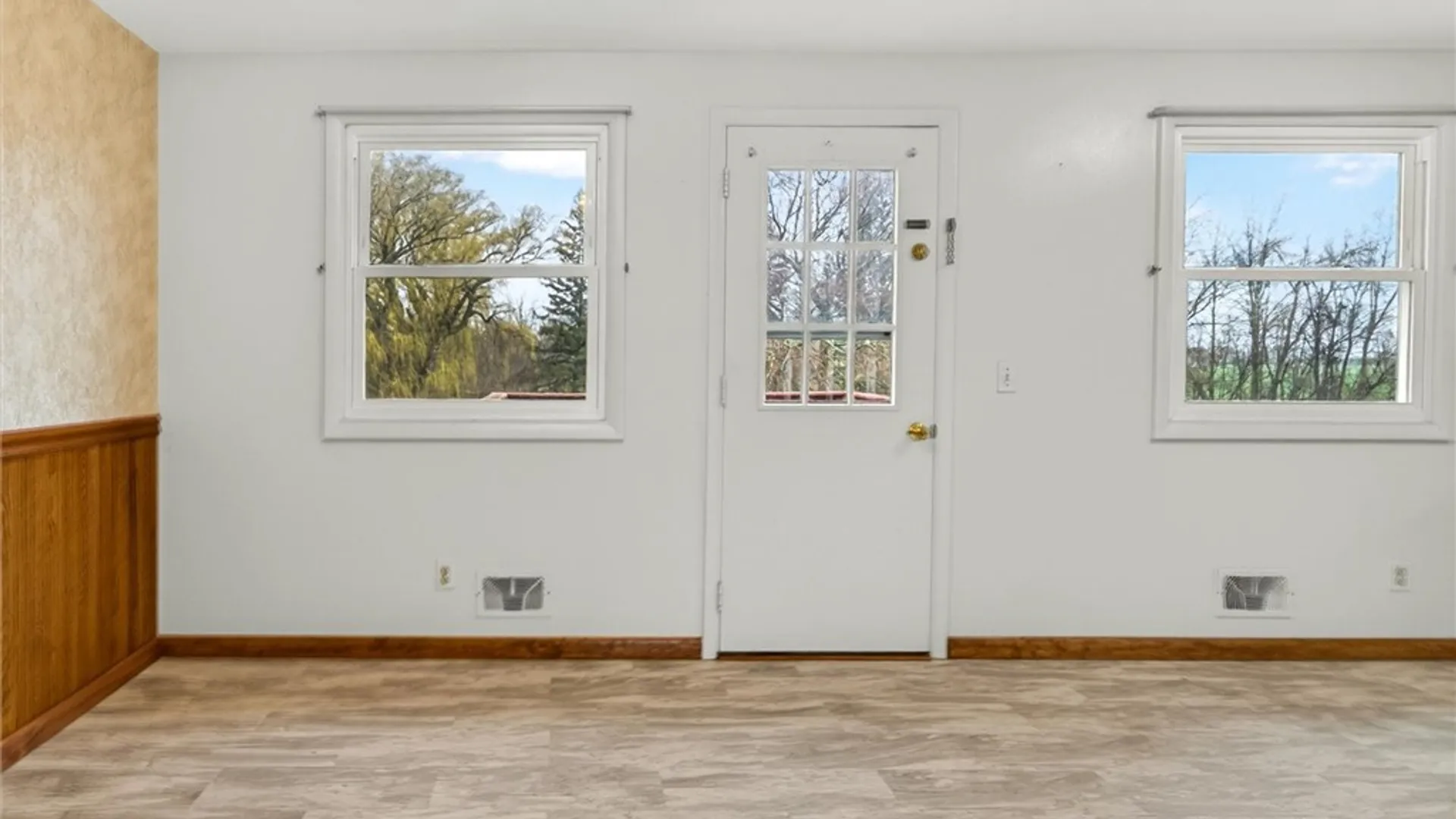 Property at 298 Dunbar Road, Parma, NY 14468 10