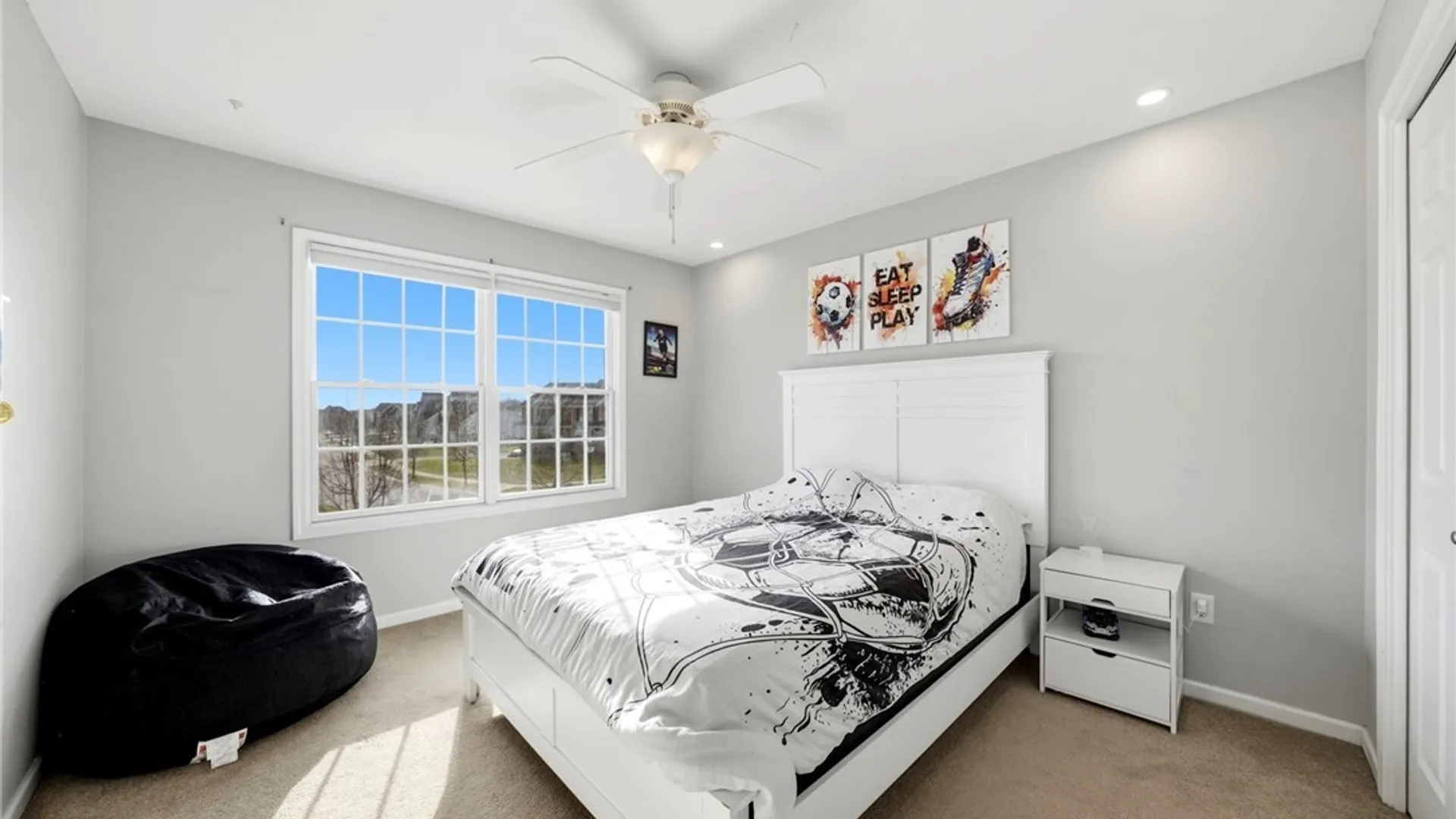 Property at 36 Haverton Lane, Amherst, NY 14228 24