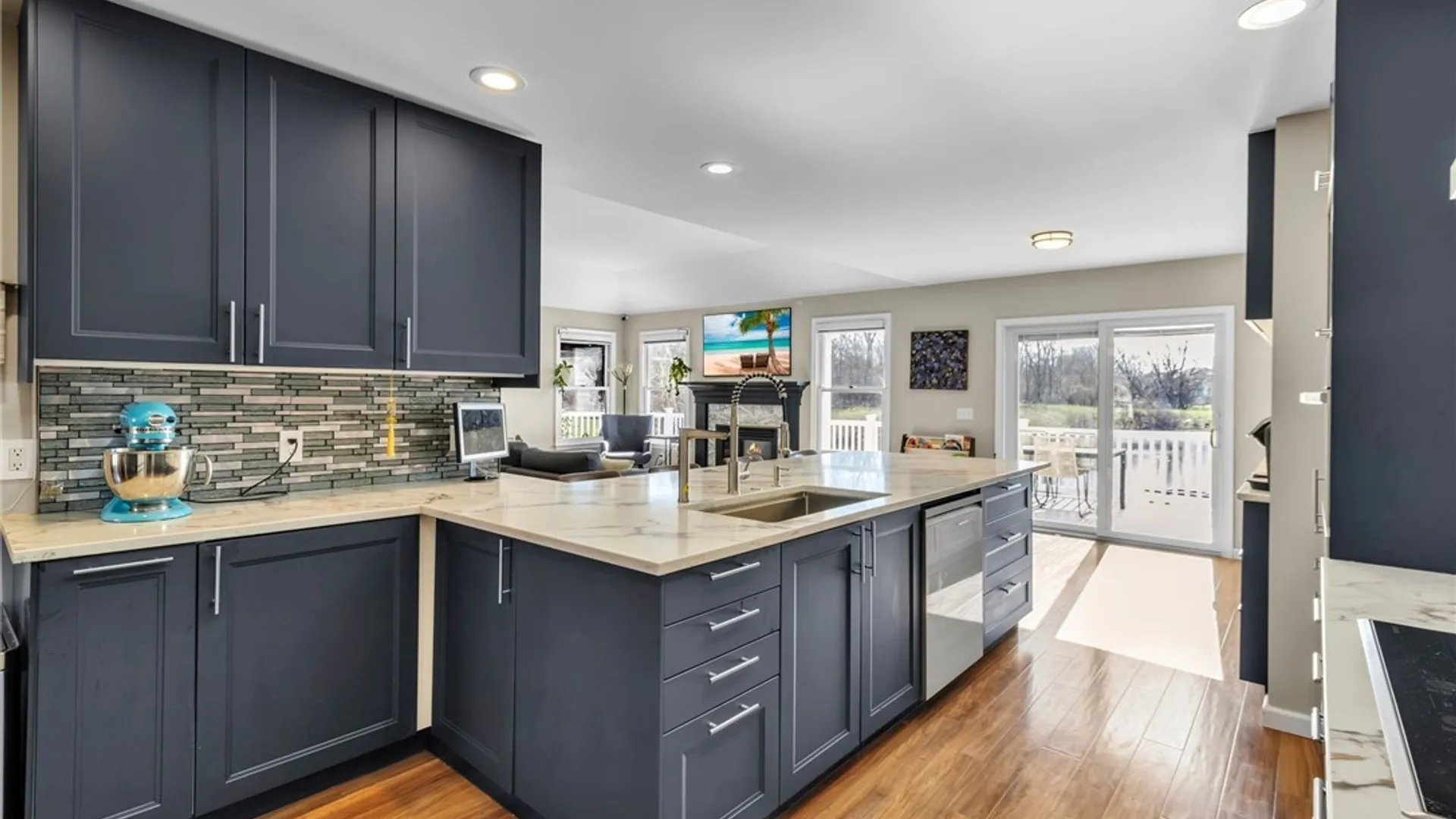 Property at 9574 English Ivy Court, Clarence, NY 14032 17