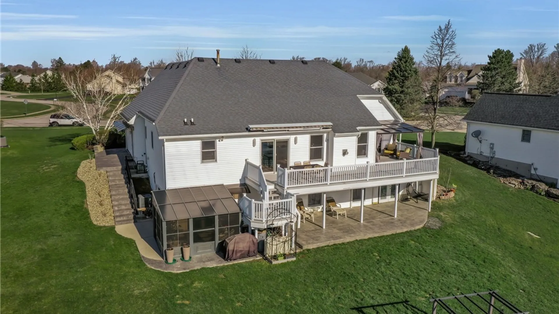Property at 9574 English Ivy Court, Clarence, NY 14032 3