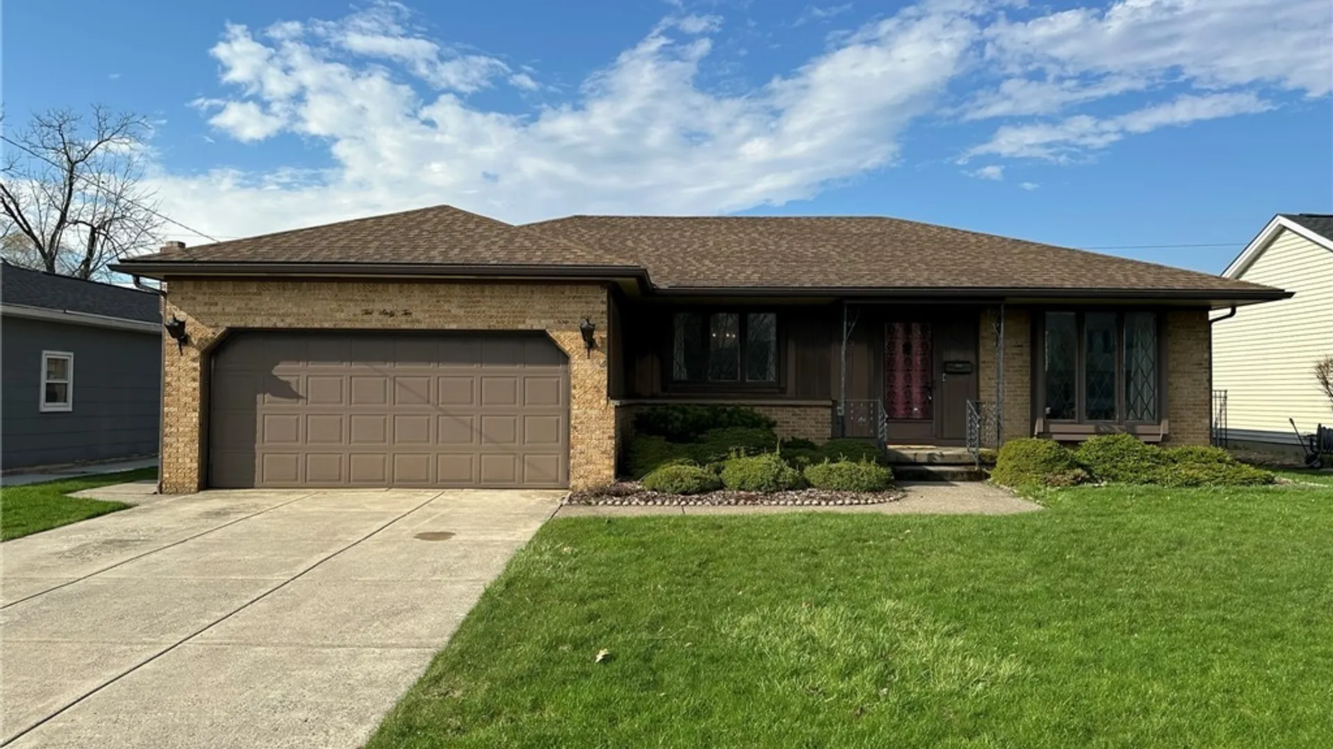 Property at 262 Wayside Drive, Lancaster, NY 14043 2