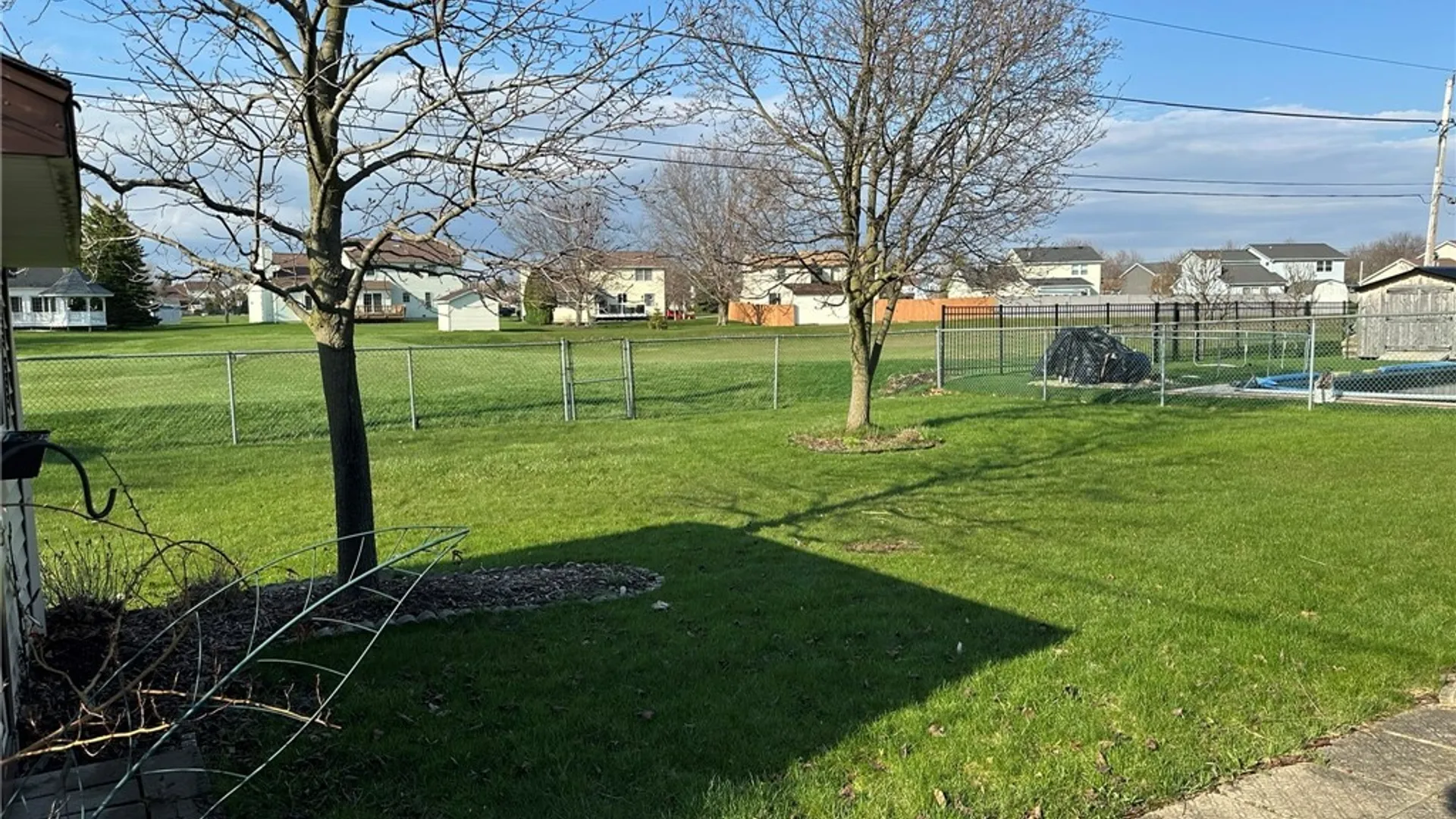 Property at 262 Wayside Drive, Lancaster, NY 14043 46