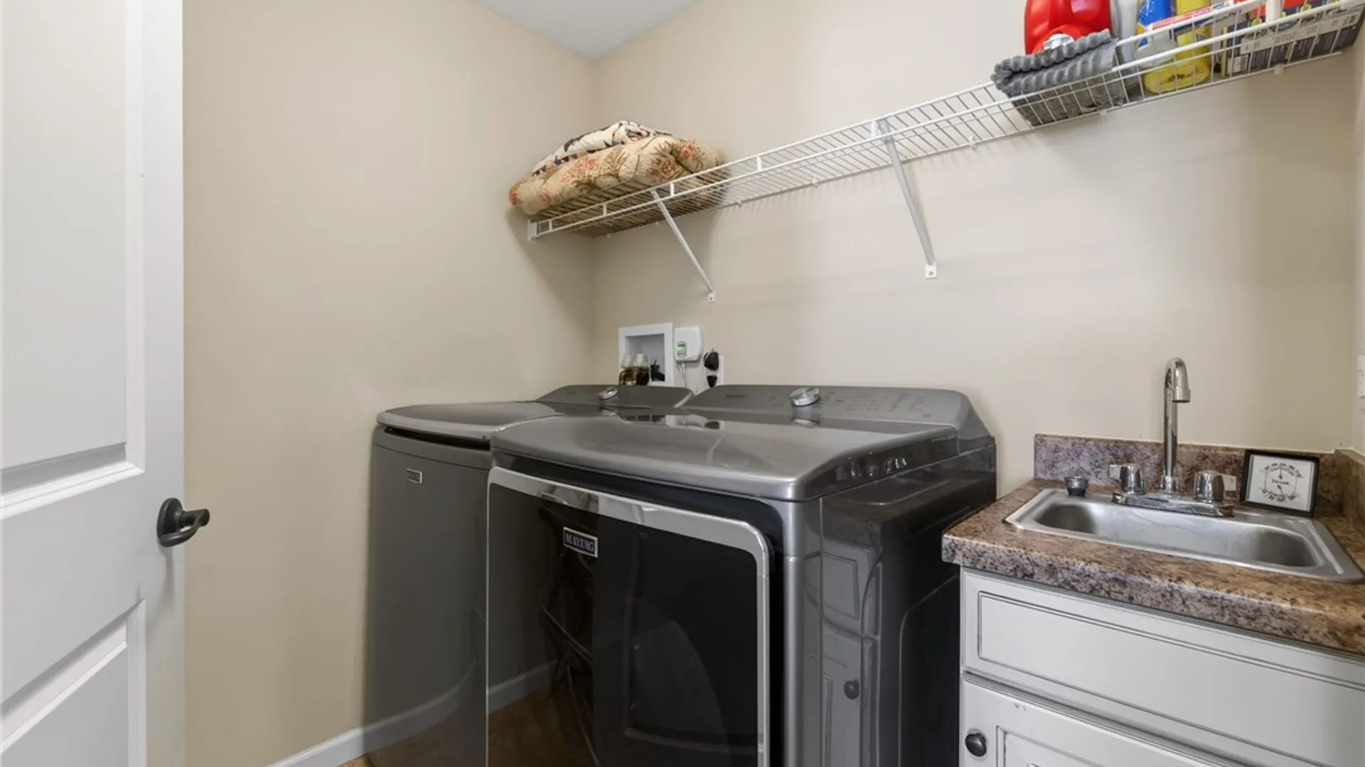 Property at 1071 Azzano Circle, Victor, NY 14564 24