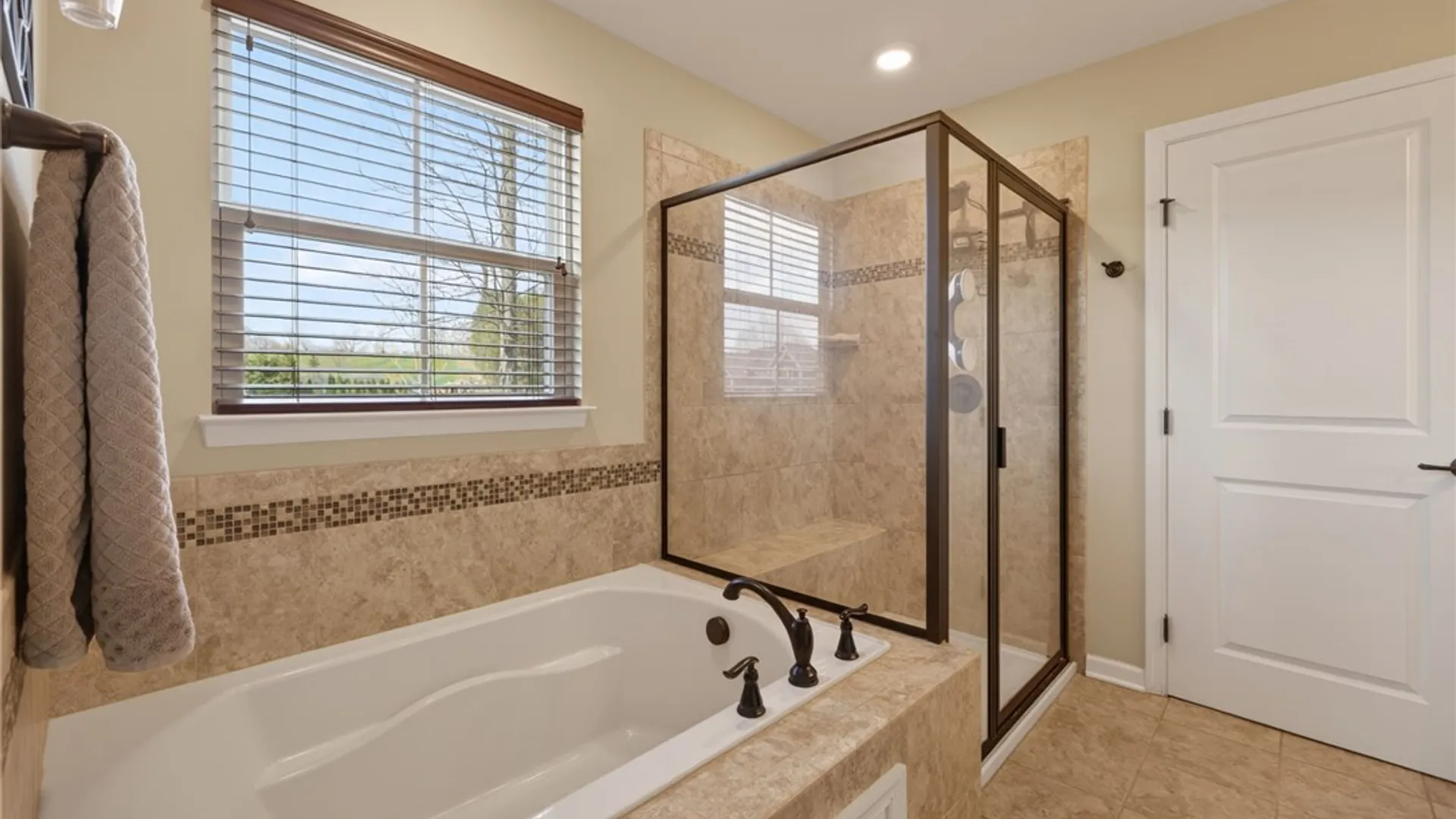 Property at 1071 Azzano Circle, Victor, NY 14564 29