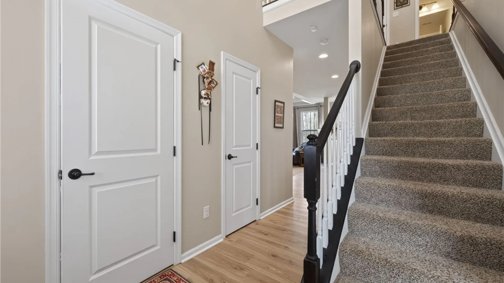 Property at 1071 Azzano Circle, Victor, NY 14564 3