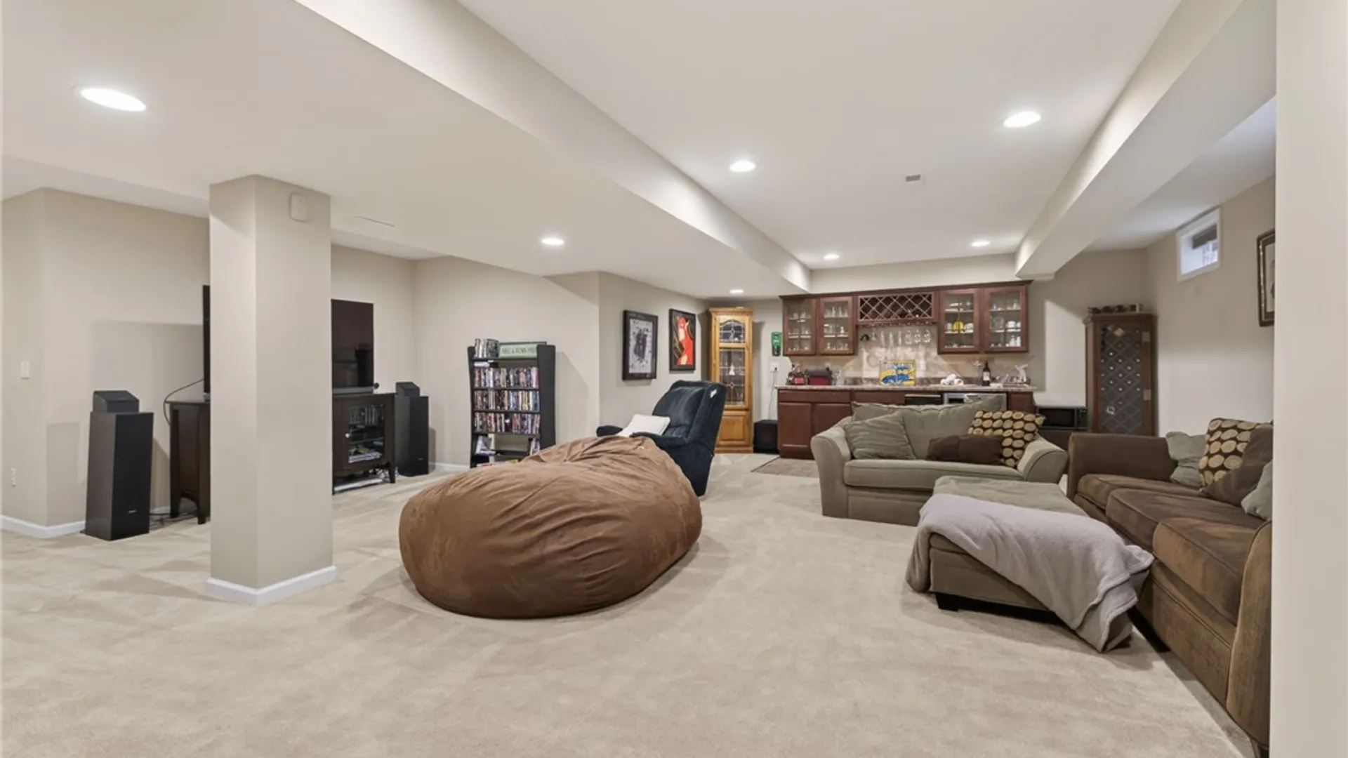 Property at 1071 Azzano Circle, Victor, NY 14564 32