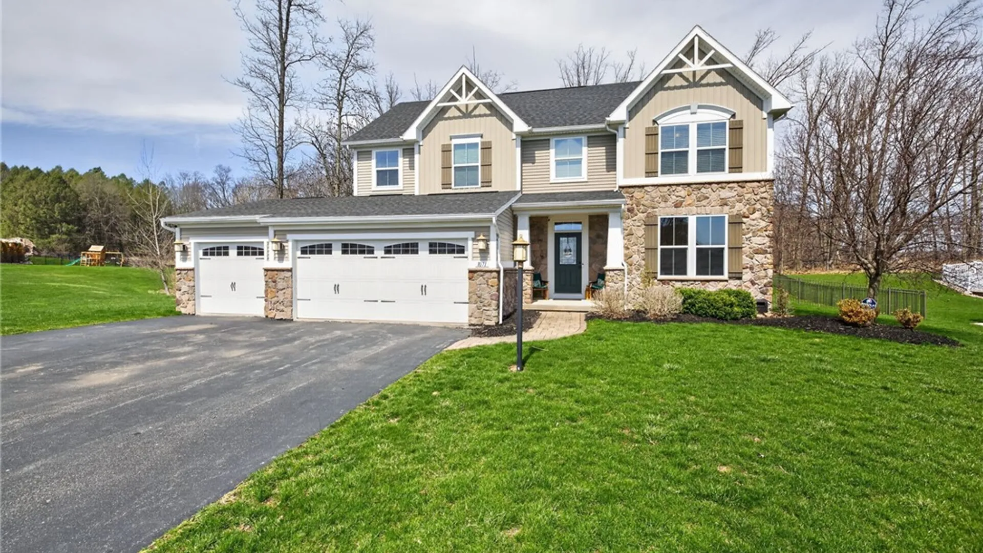 Property at 1071 Azzano Circle, Victor, NY 14564 40