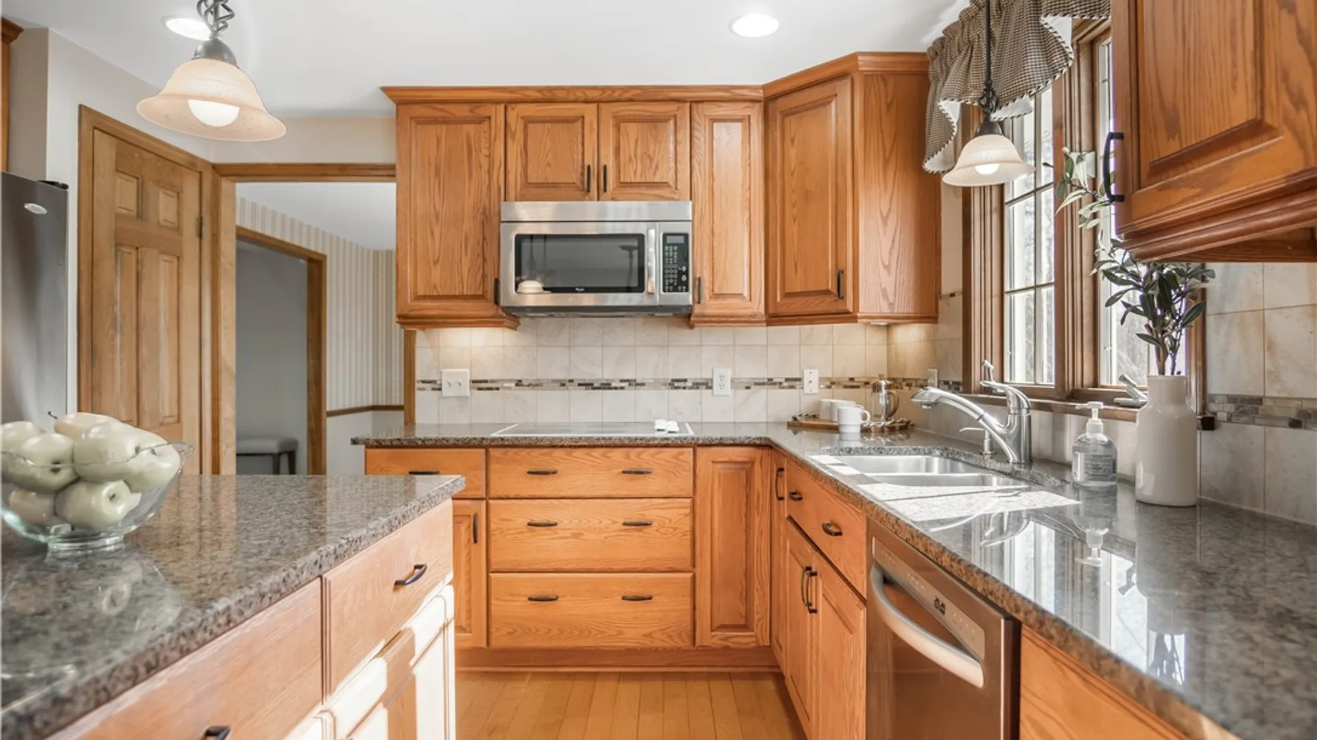 Property at 4660 Oakwood Lane, Clarence, NY 14031 20