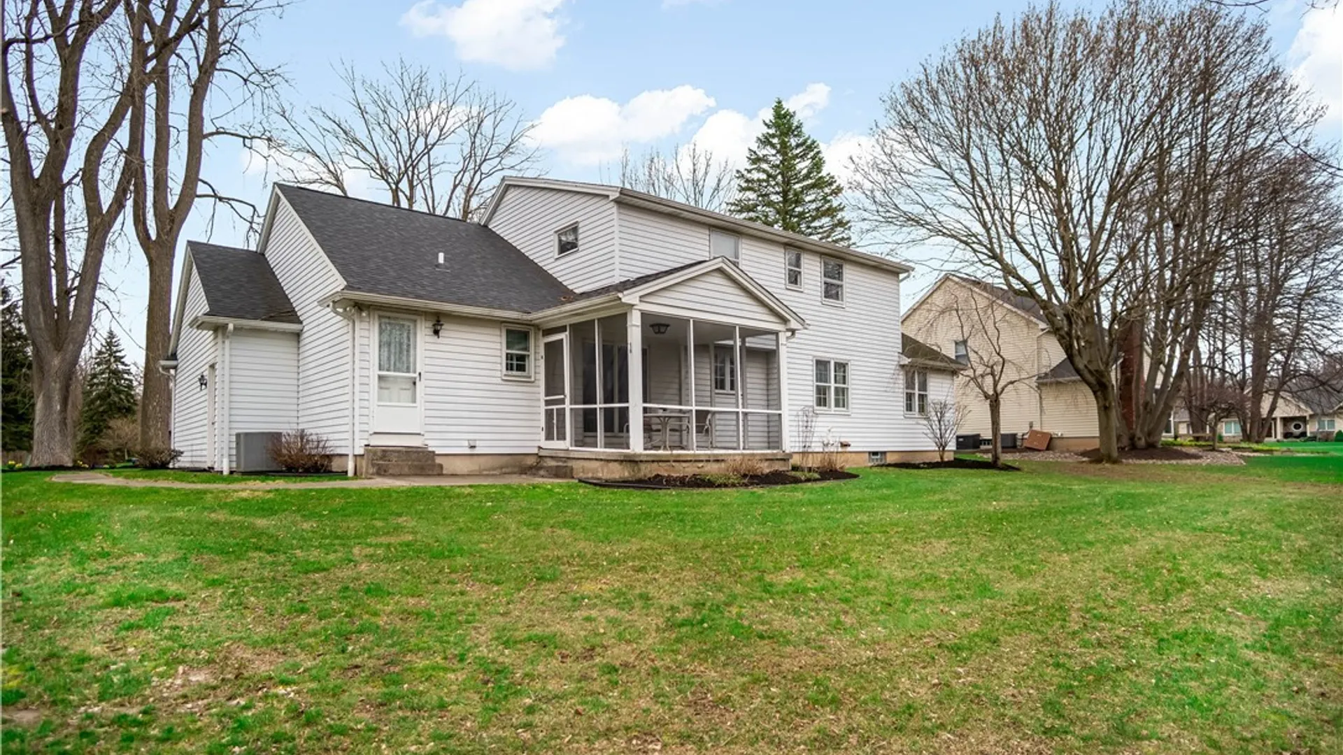 Property at 4660 Oakwood Lane, Clarence, NY 14031 39