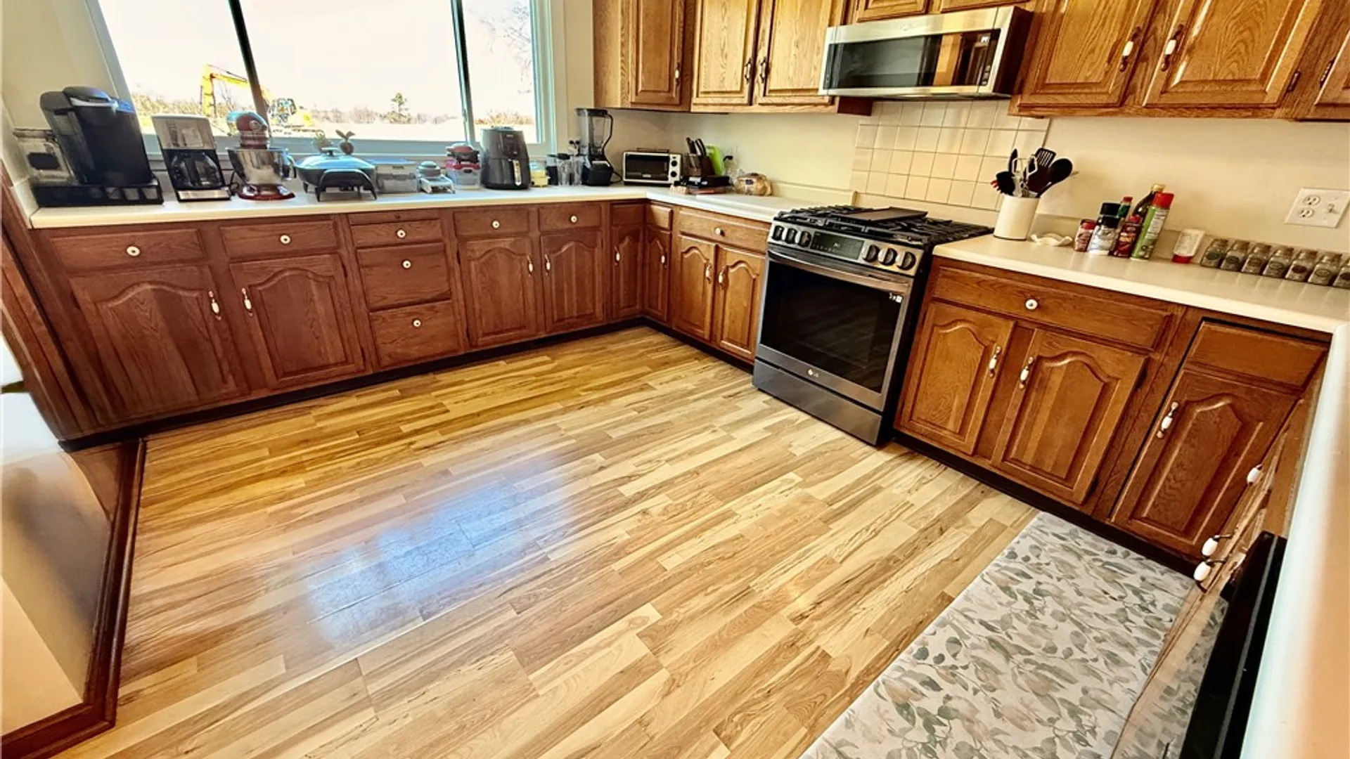 Property at 582 Brooks Road, Henrietta, NY 14586 11