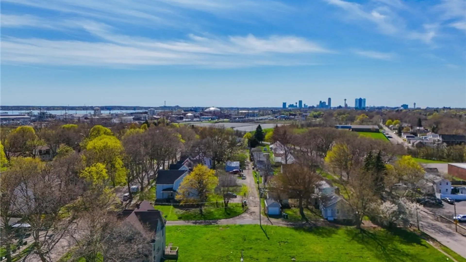 Property at 39 Hyde Park Boulevard, Niagara Falls, NY 14303 5