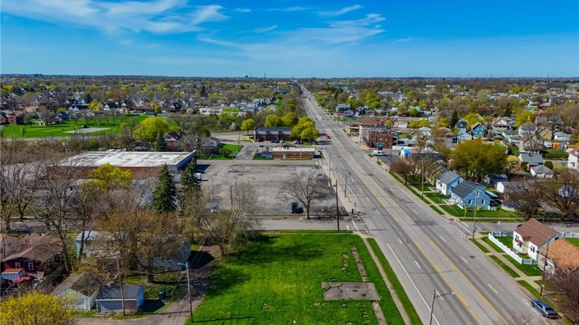 Property at 39 Hyde Park Boulevard, Niagara Falls, NY 14303 9