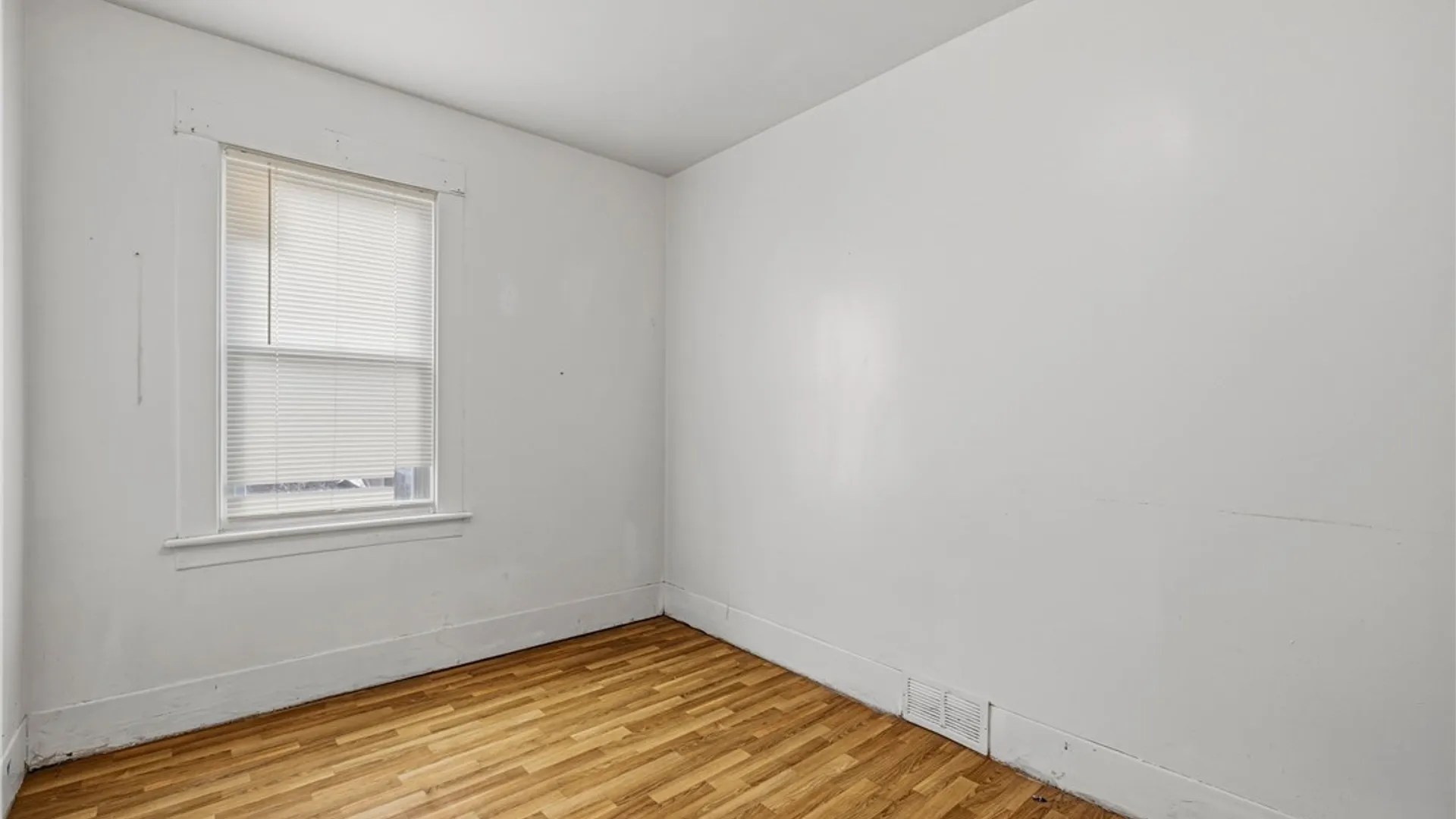 Property at 416 26th Street, Niagara Falls, NY 14303 7